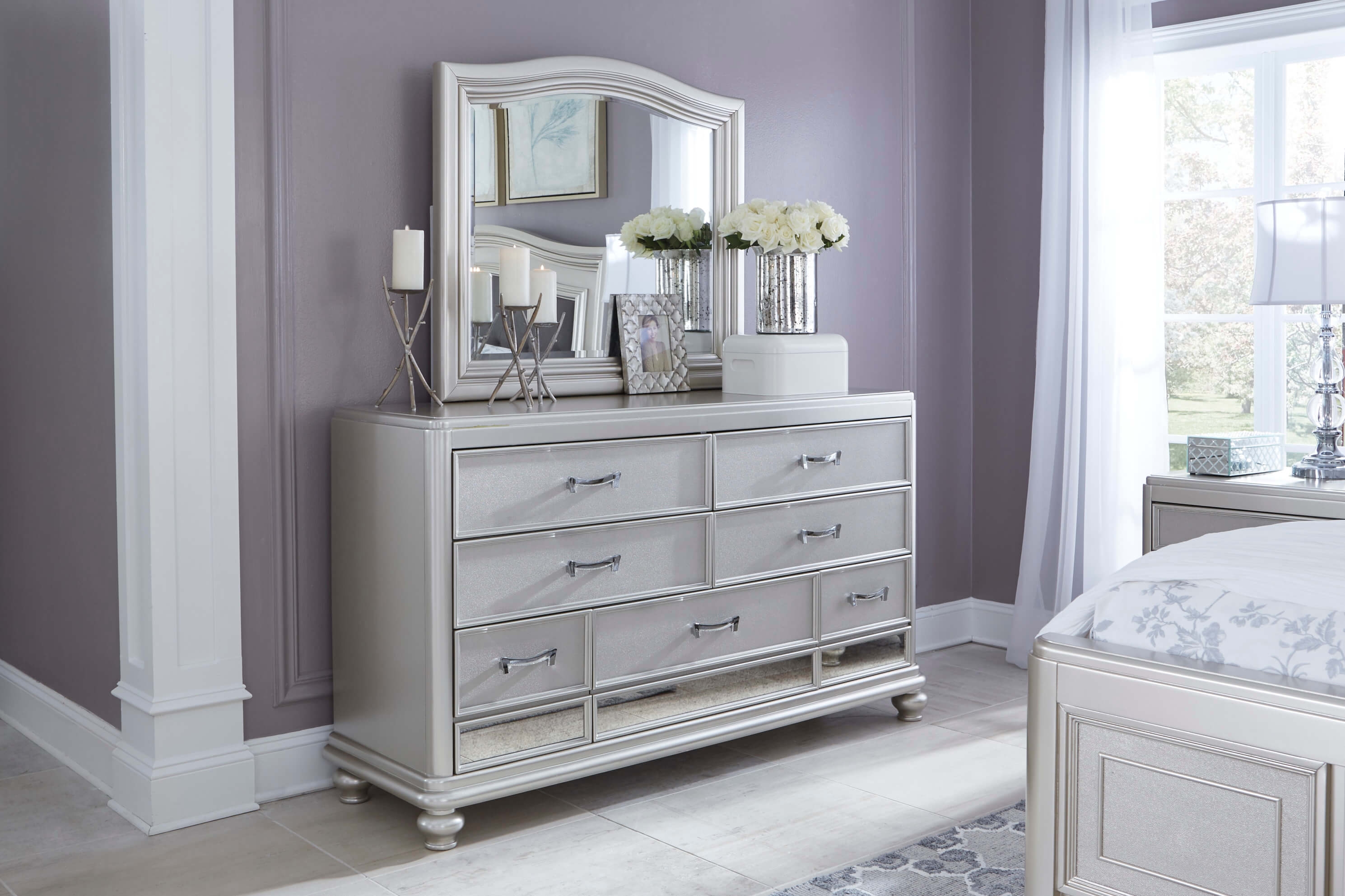 Ashley SM Coralayne Wood 7-Drawer Dresser