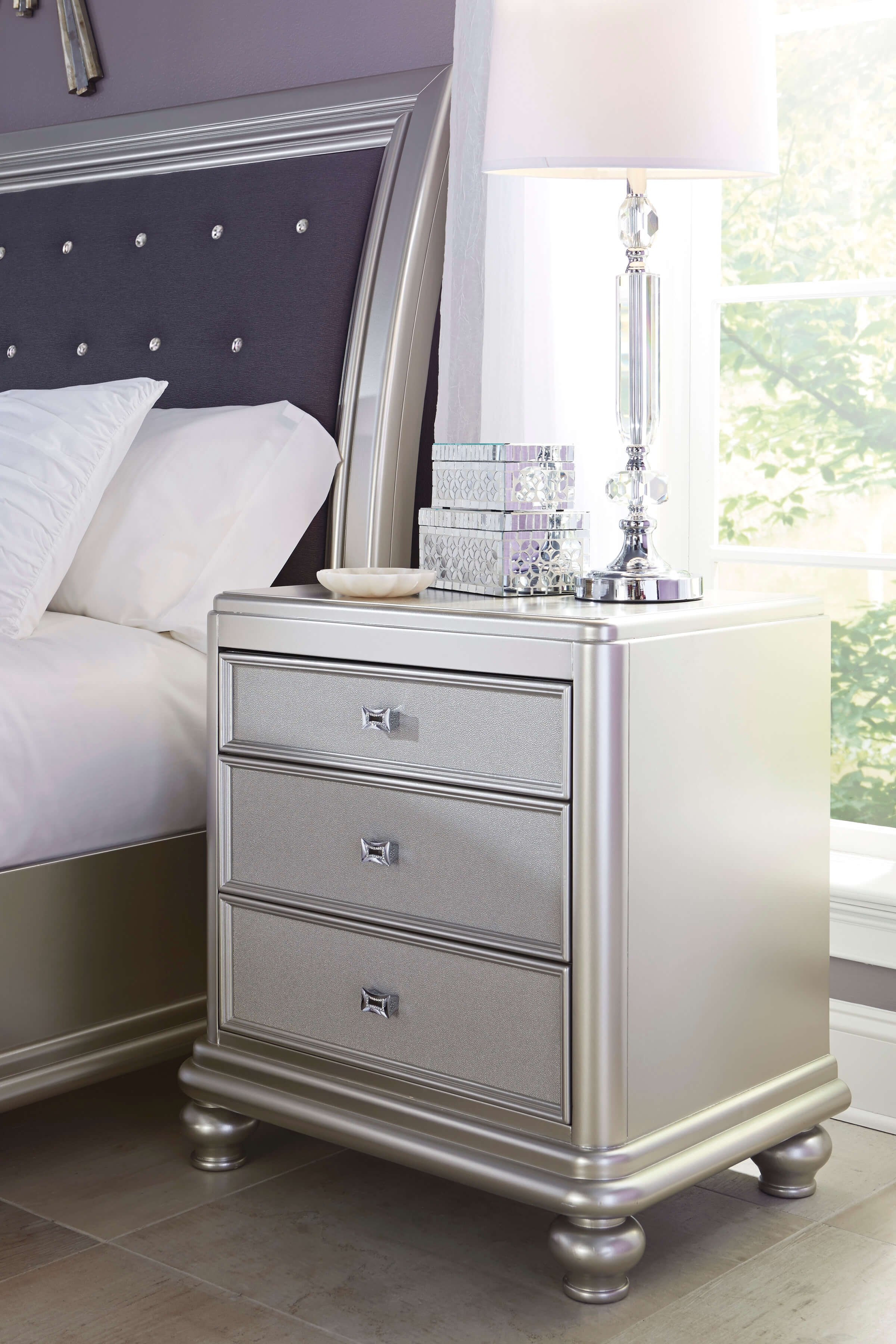 Ashley SM Coralayne Wood 3-Drawer Nightstand