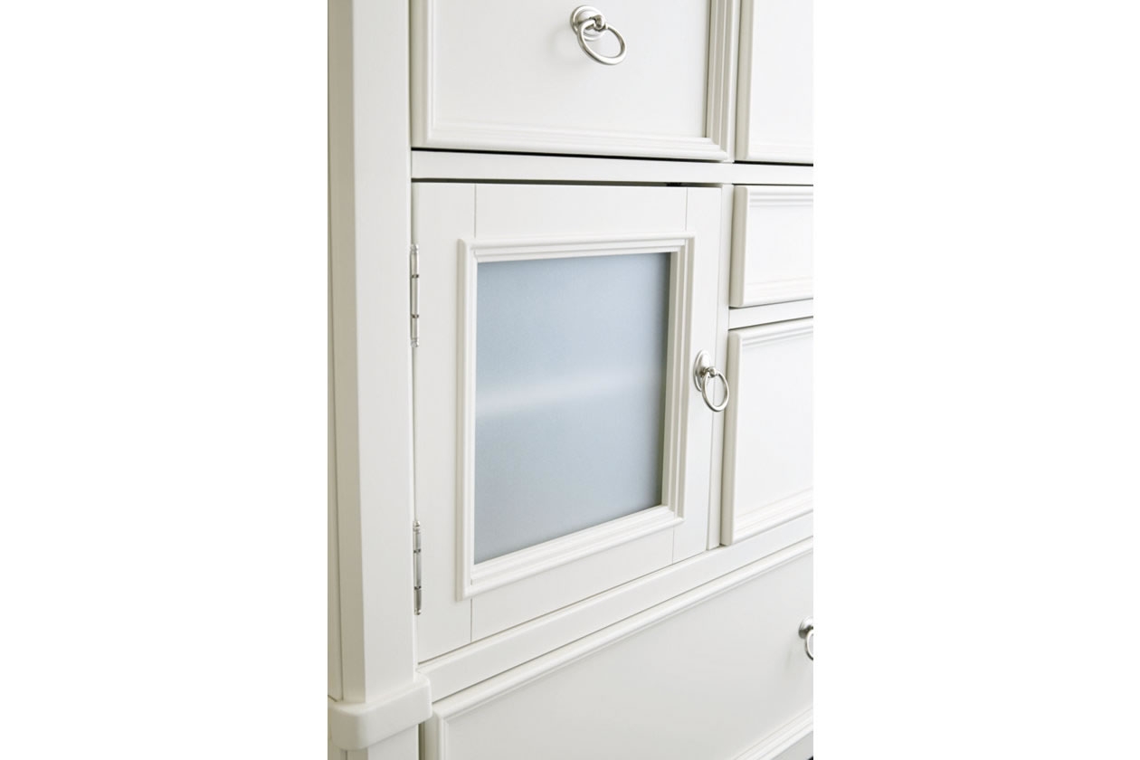 Prentice SM Wood Dresser w/7 Drawers