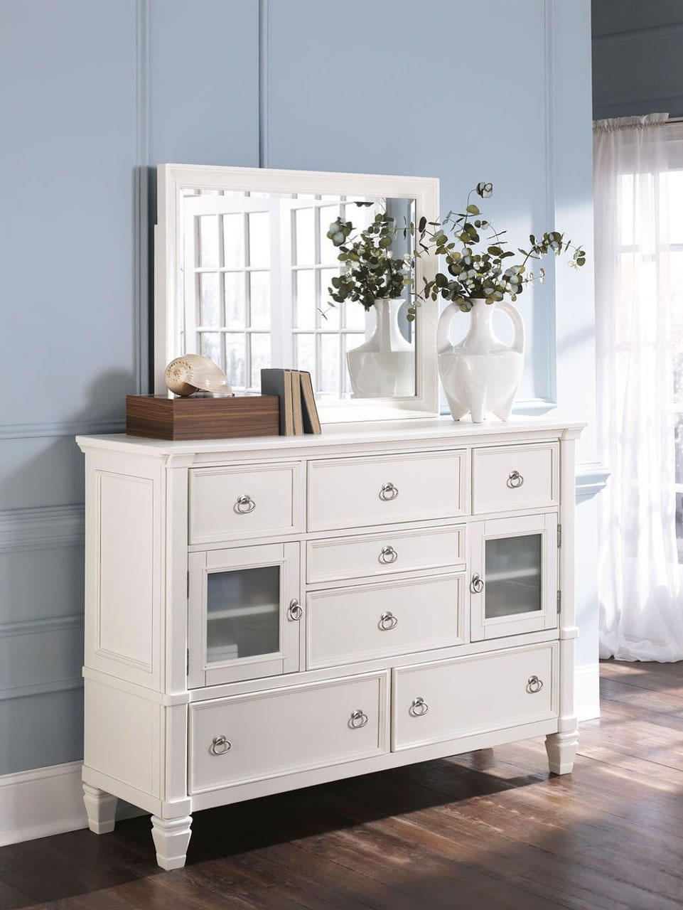 Prentice SM Wood Dresser w/7 Drawers