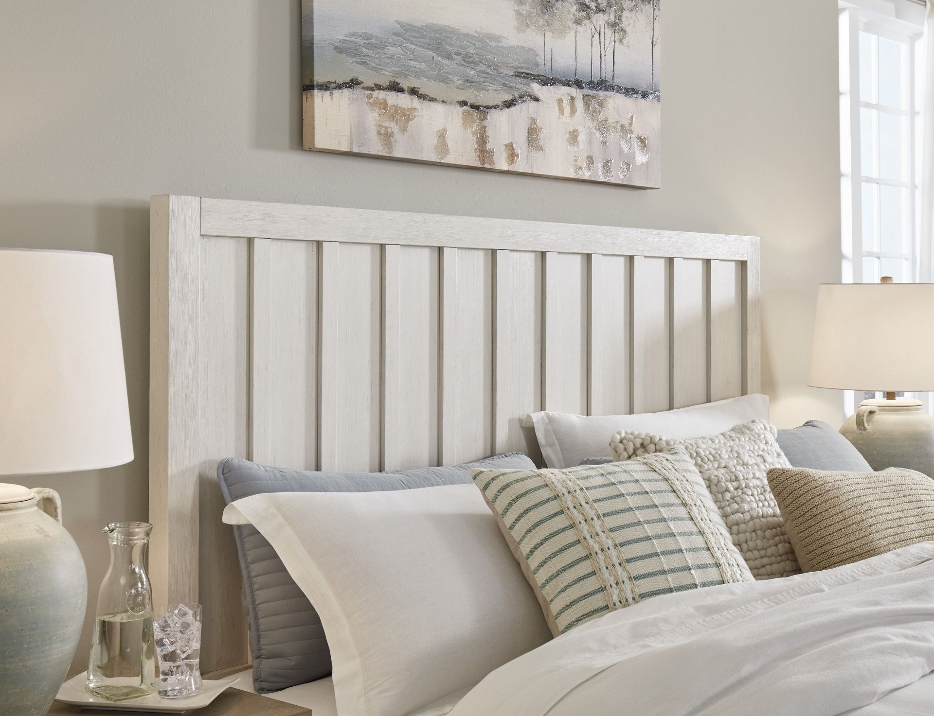 SM Shaybrock Wood Panel Bed