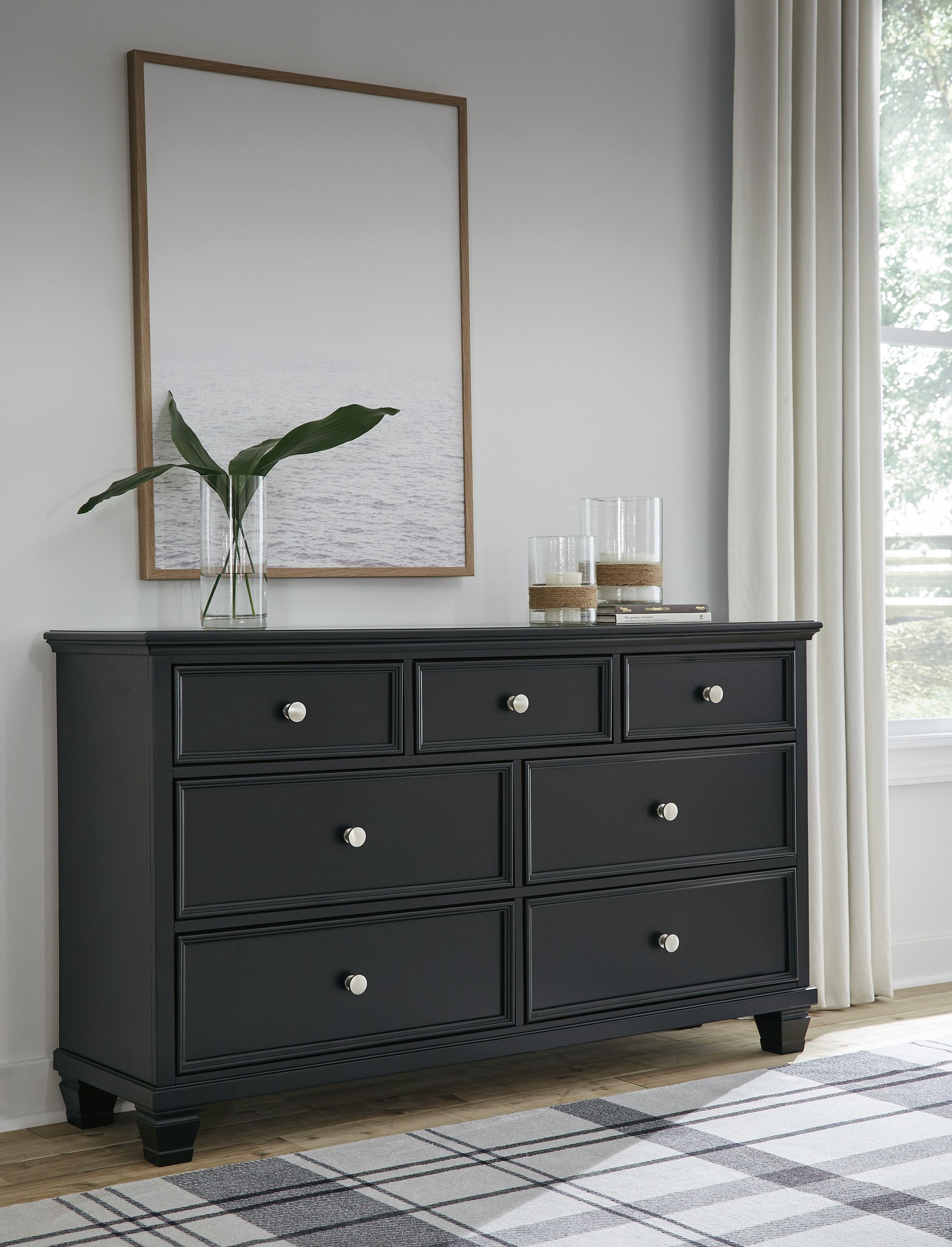 Lanolee 7-Drawer Wood Veneer Dresser