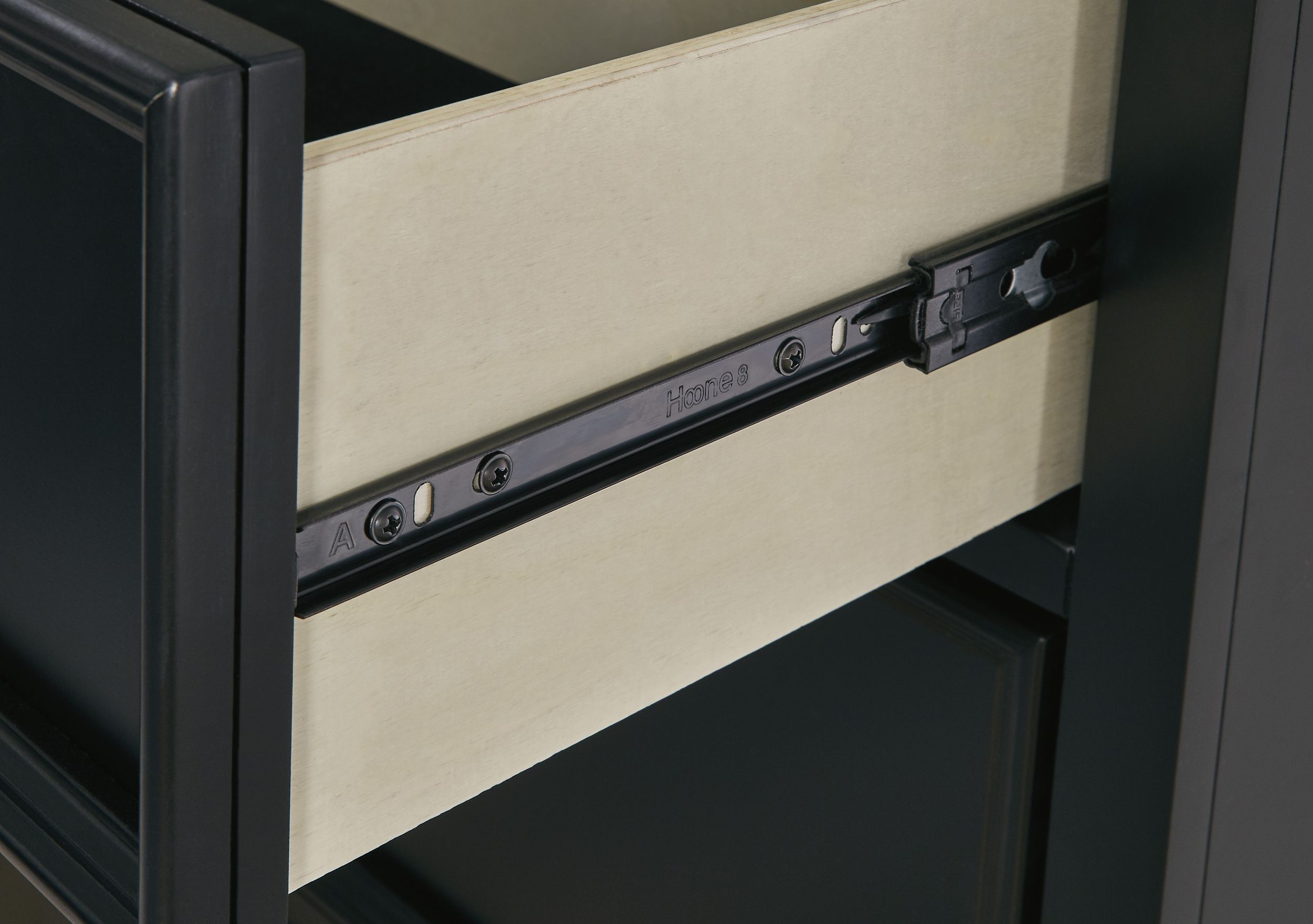 Lanolee 7-Drawer Wood Veneer Dresser