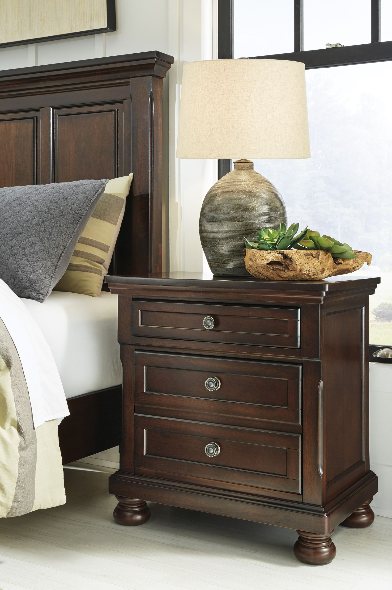 Ashley SM Porter Wood 2-Drawer Nightstand