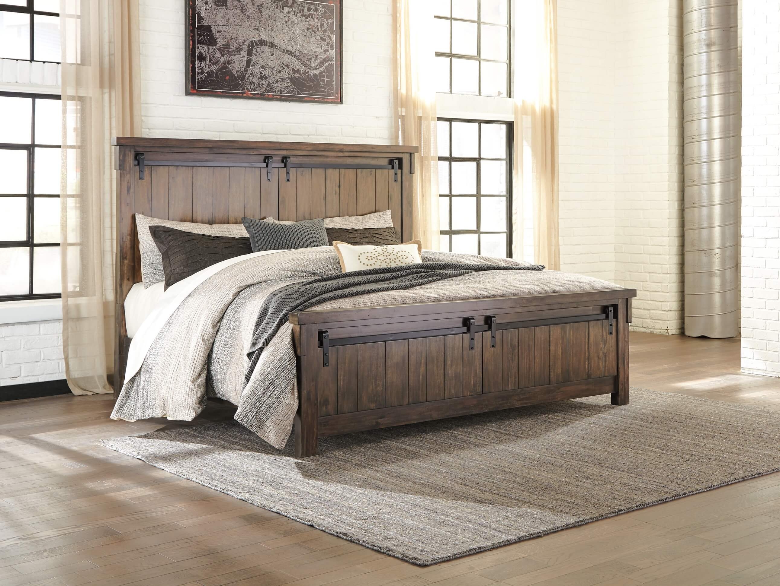 Ashley SM Lakeleigh Wood Panel Bed