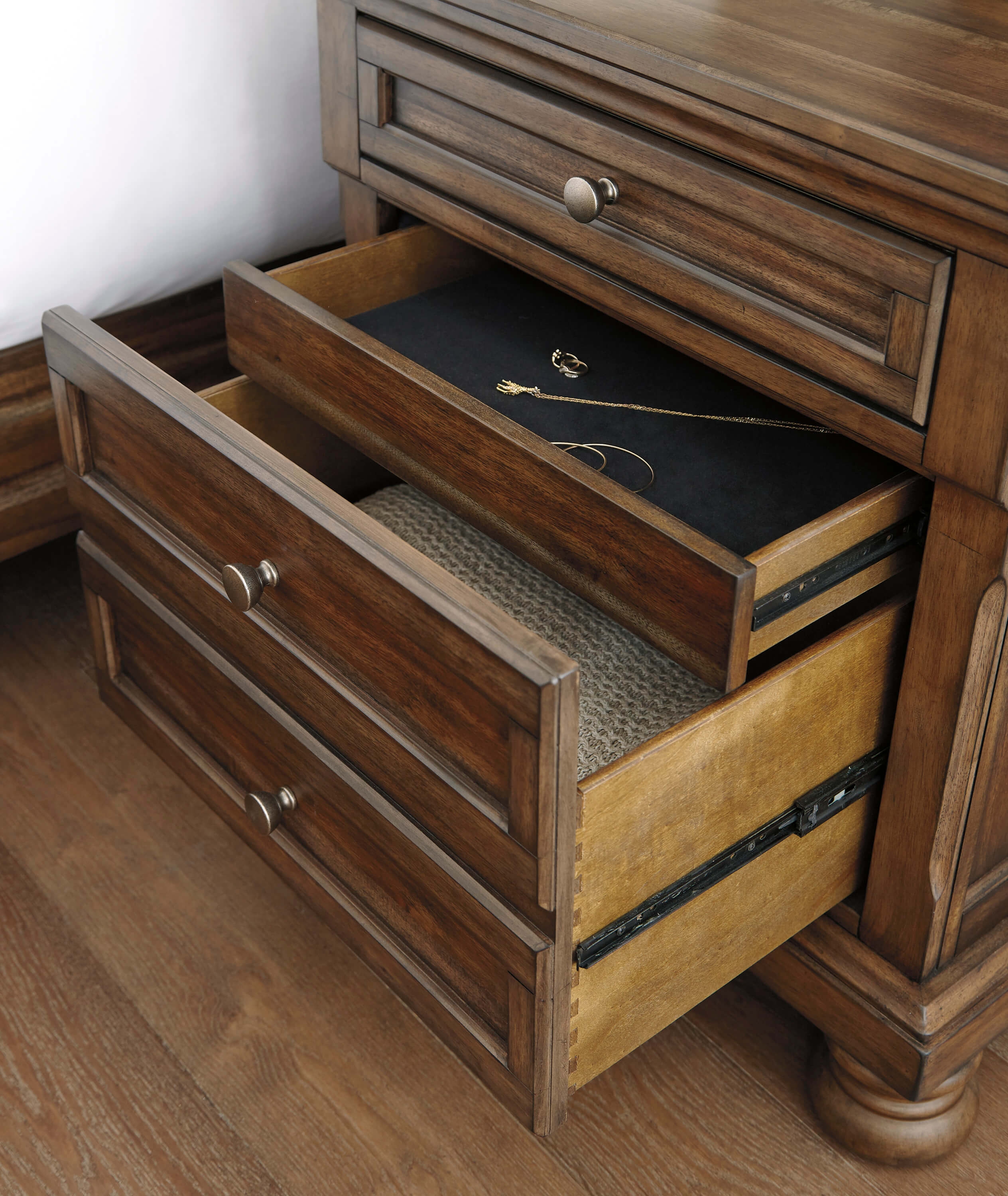 Ashley SM Flynnter Wood 2-Drawer Nightstand