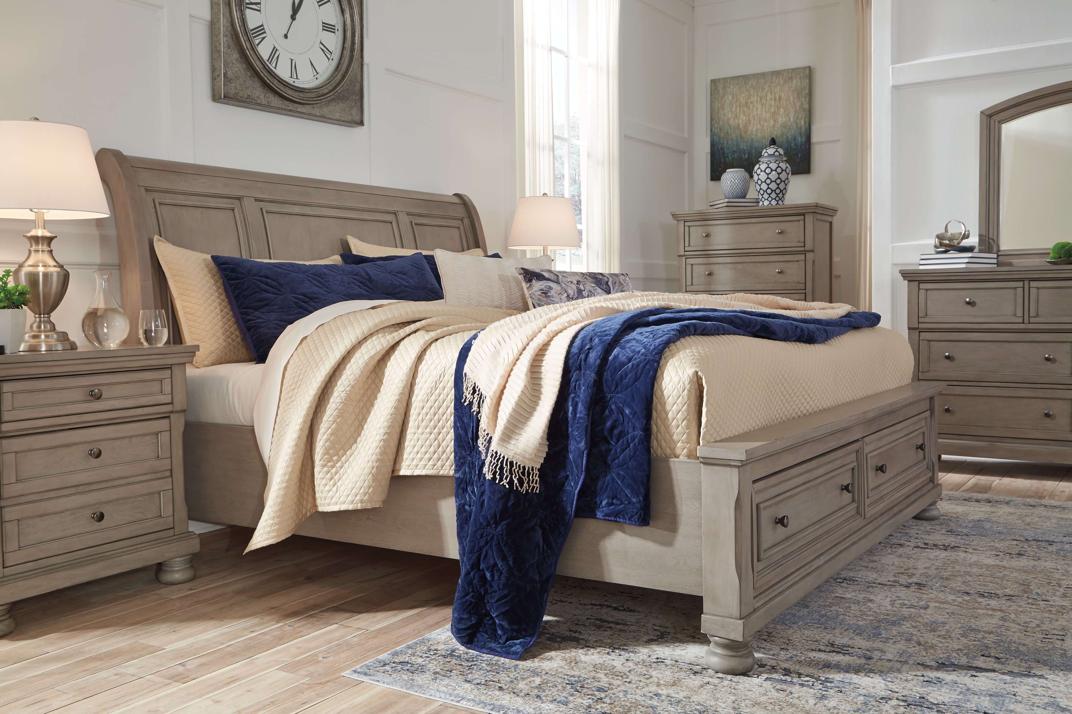 Ashley SM Lettner Wood Storage Sleigh Bed