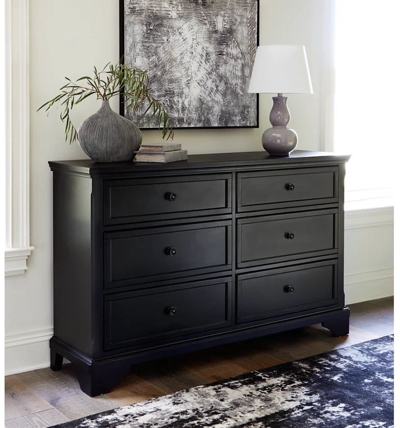 Ashley SM Chylanta Wood Veneer Sleigh Bedroom Set