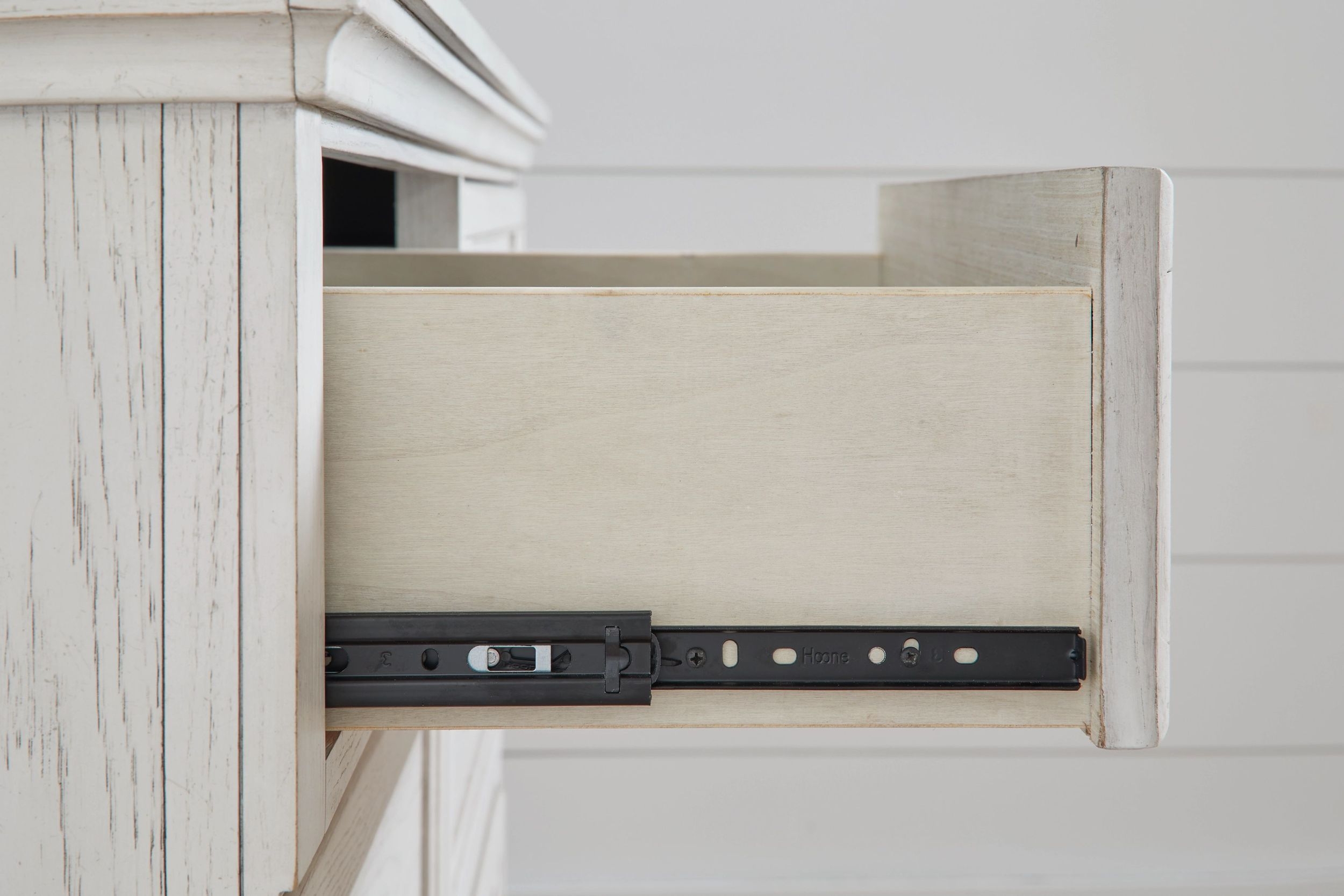 Robbinsdale 1-Drawer Wood Veneer Nightstand