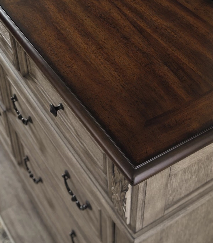 Ashley SM Lodenbay Wood Dresser w/7 Drawers