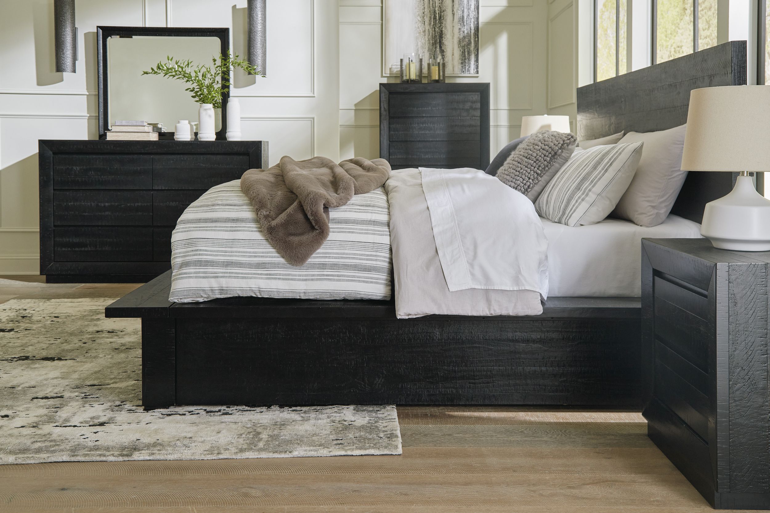 Londer Wood Panel Bedroom Set