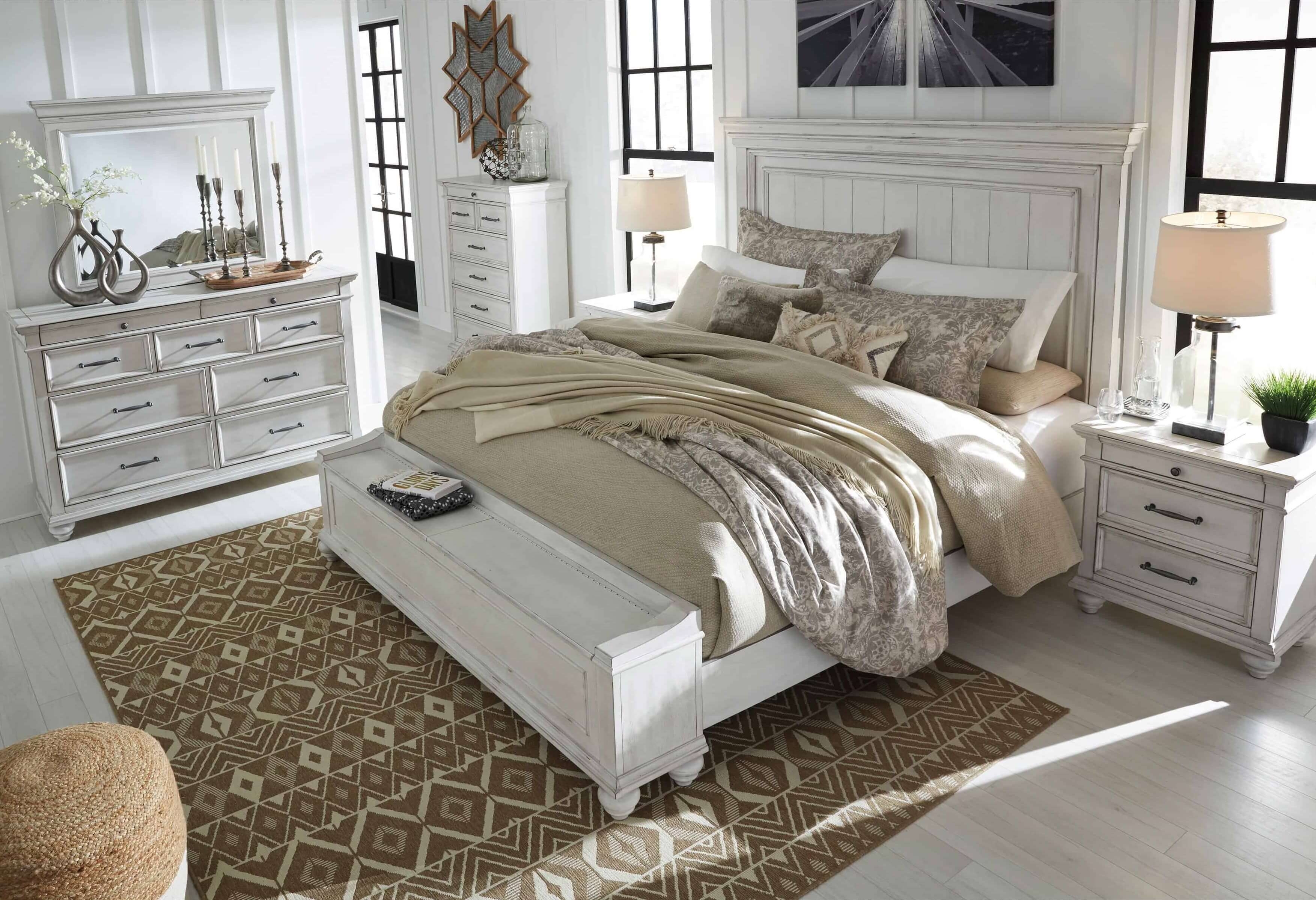 Ashley SM Kanwyn Wood Storage Panel Bedroom Set