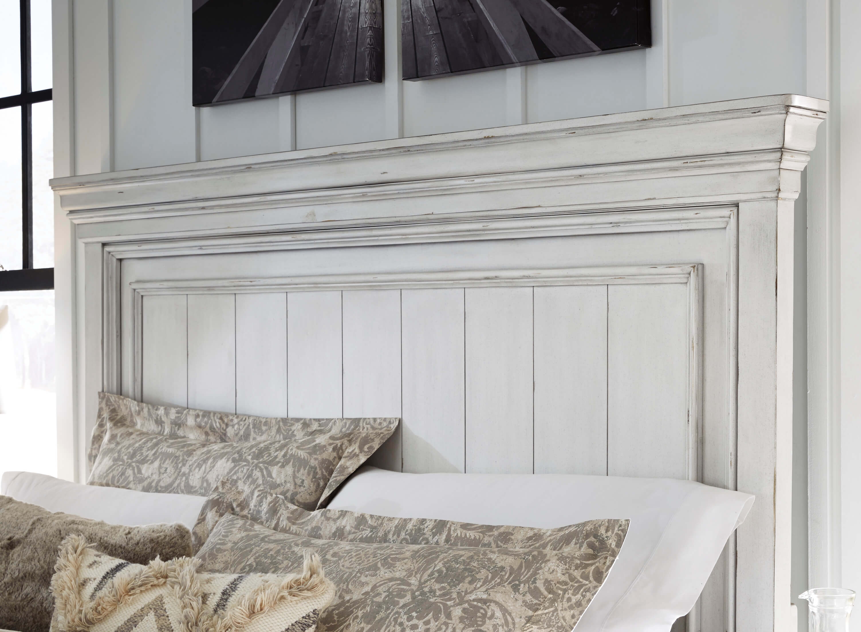 Ashley SM Kanwyn Wood Panel Bedroom Set