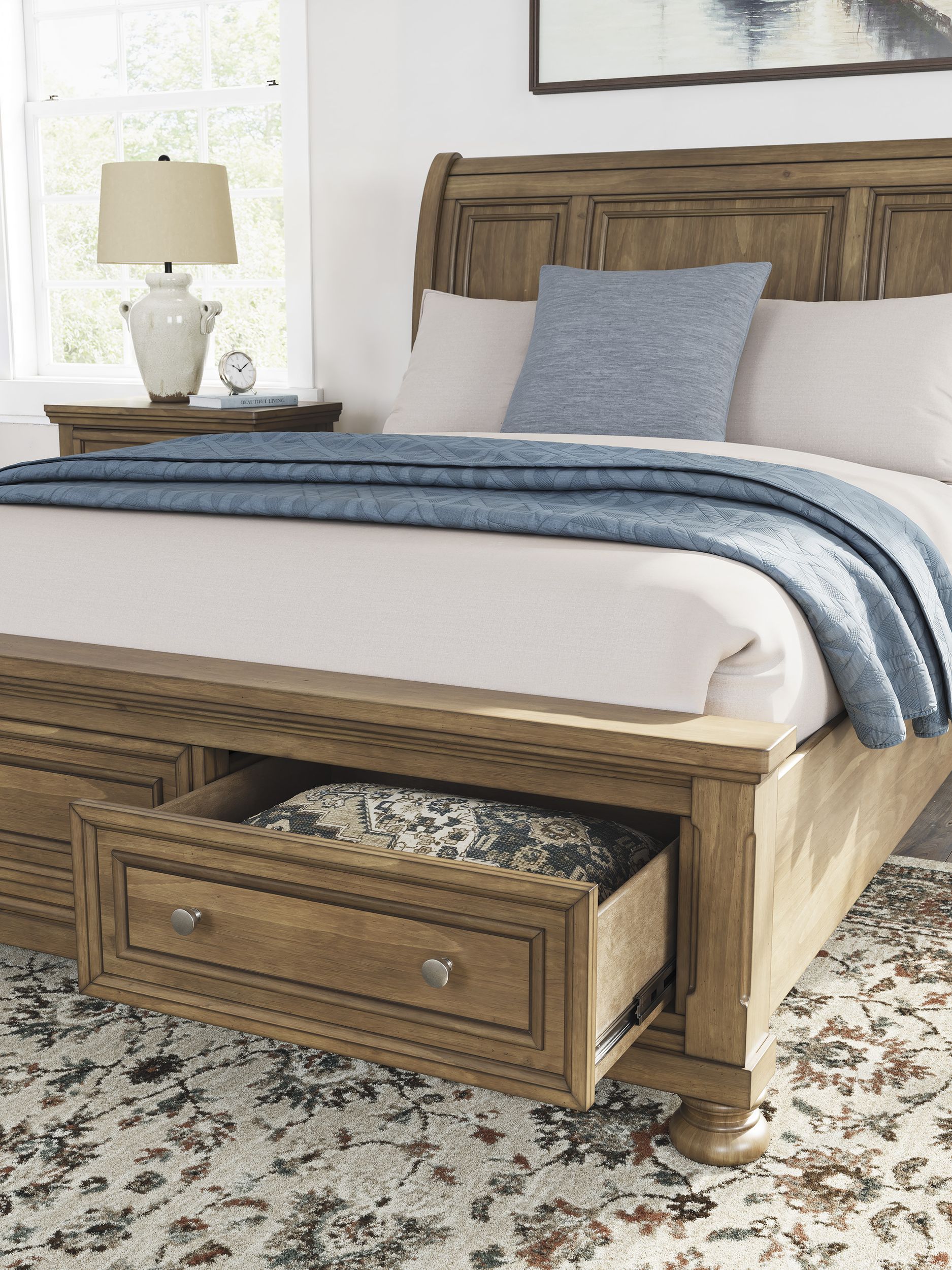 Feddinger Wood Sleigh Storage Bedroom Set