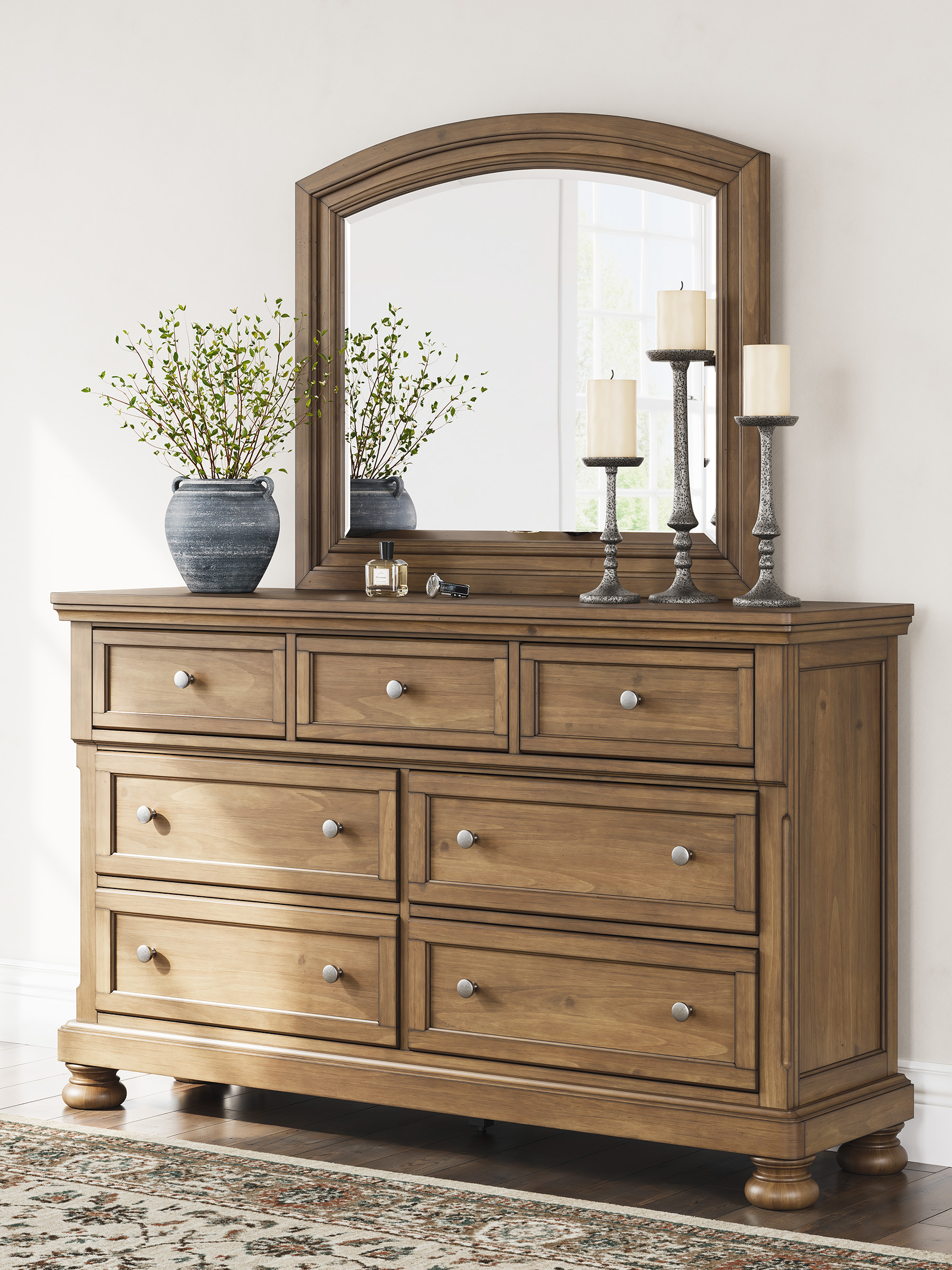 Vandenmore King Panel Bed with Mirrored Dresser 