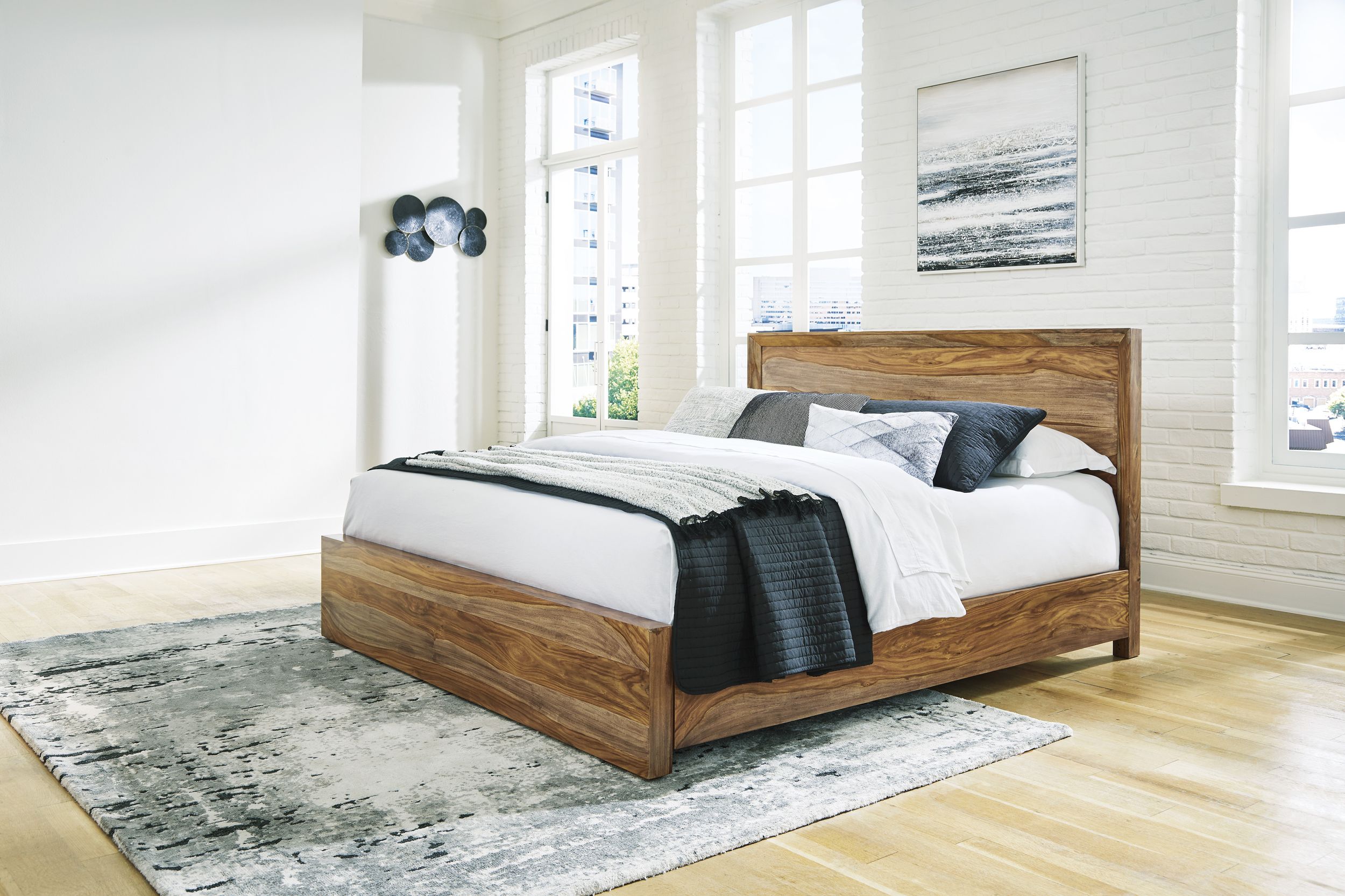 Dressonni Wood Panel Bed, King Size