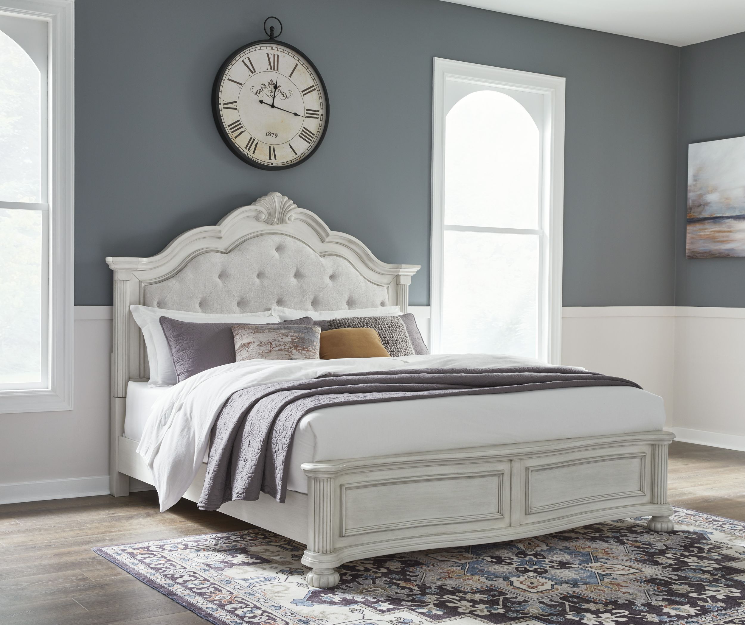 Montelaine Wood/Fabric Upholstered Panel Bedroom Set