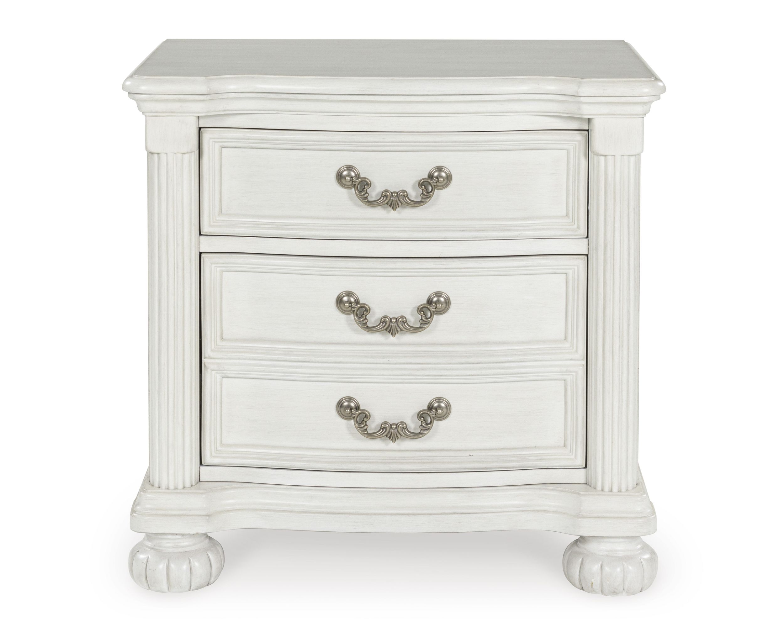 Montelaine Wood Nightstand w/3 Drawers