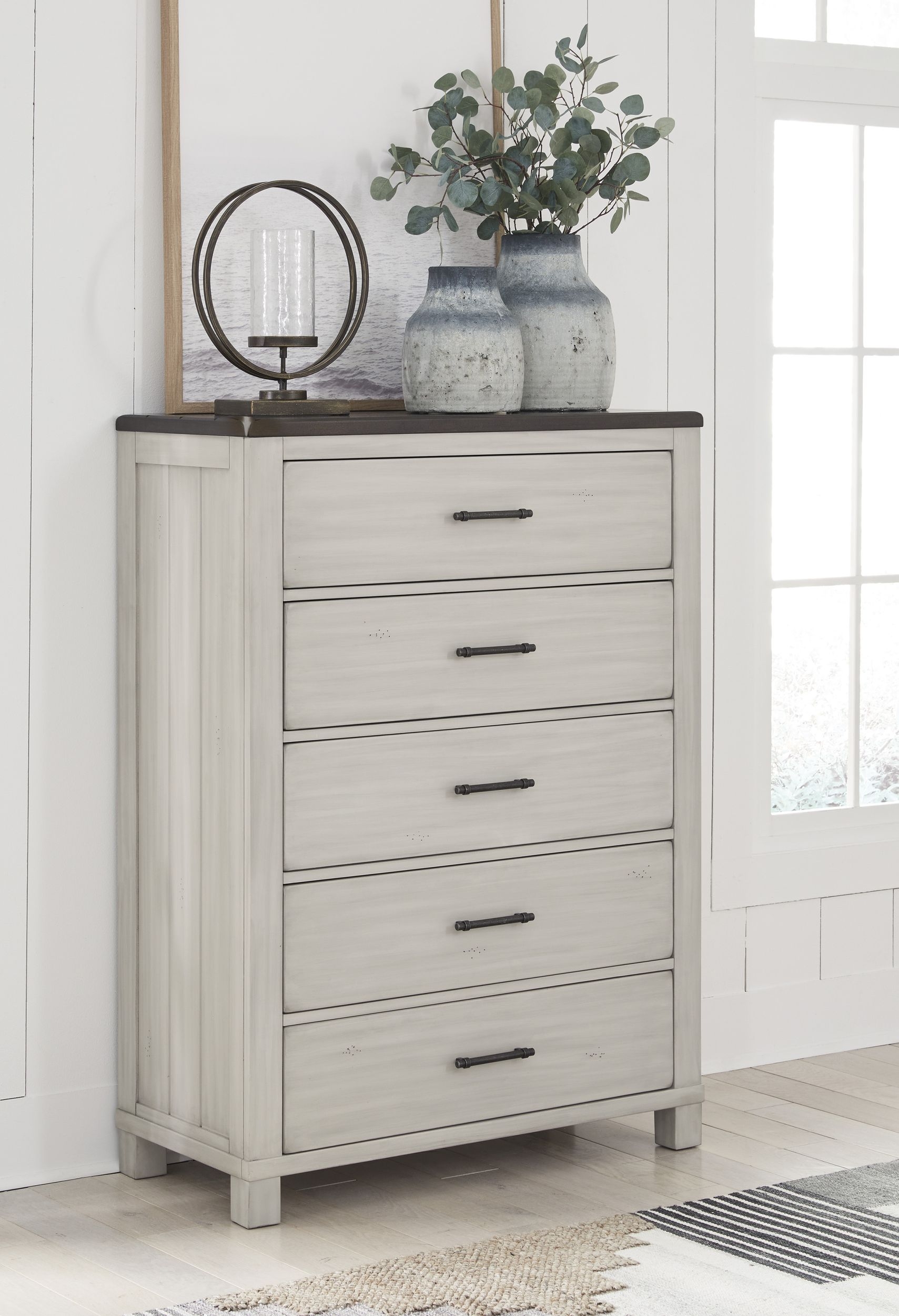 Darborn 5-Drawer Wood Veneer Chest of Drawers