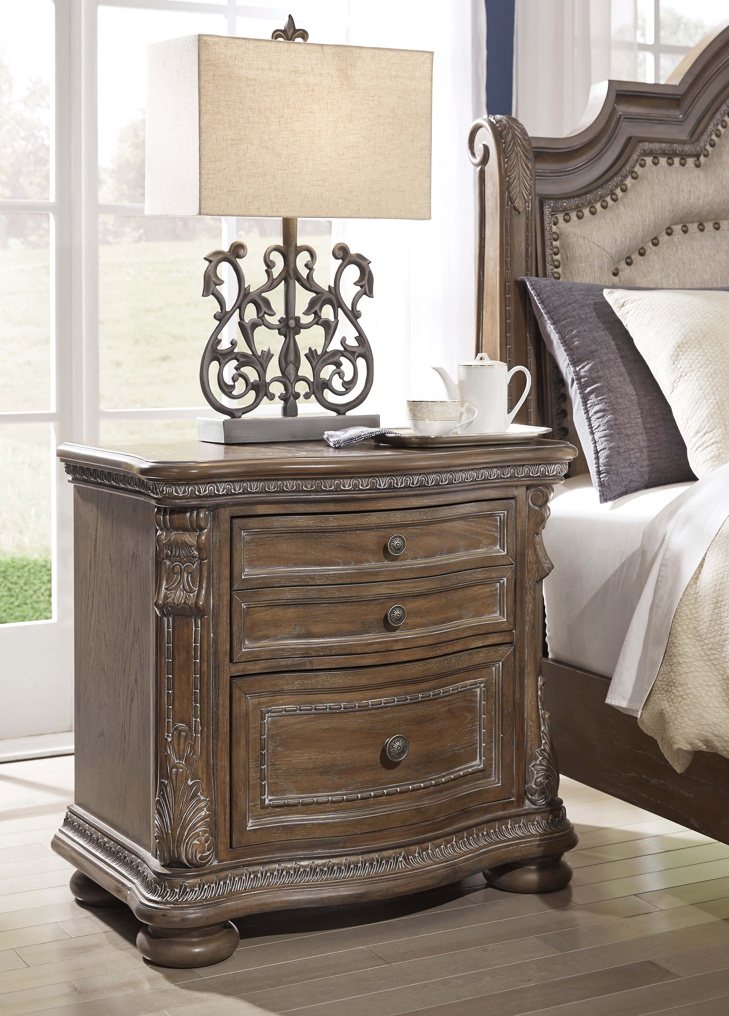 Charmond Fabric Upholstered Sleigh Bedroom Set