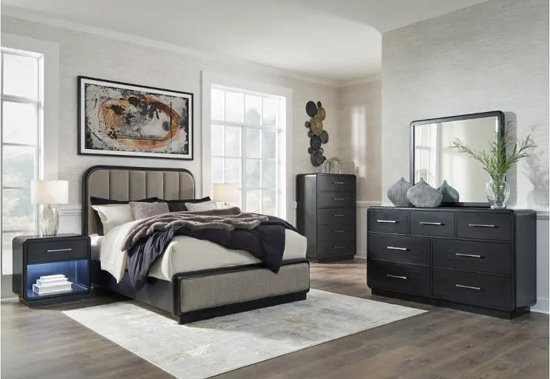 SM Rowanbeck Wood Chest w/5 Drawers