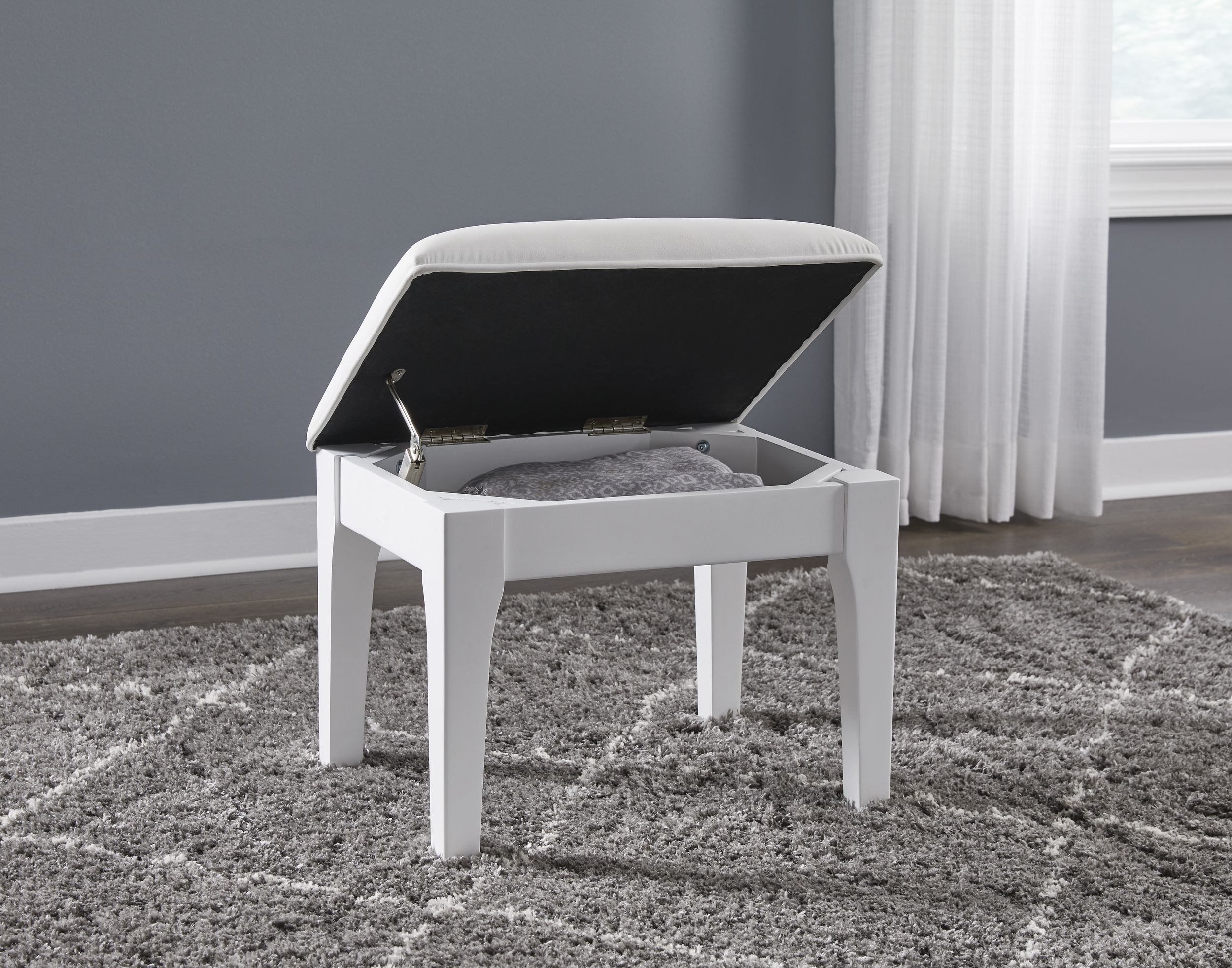 Chalanna Vanity Stool