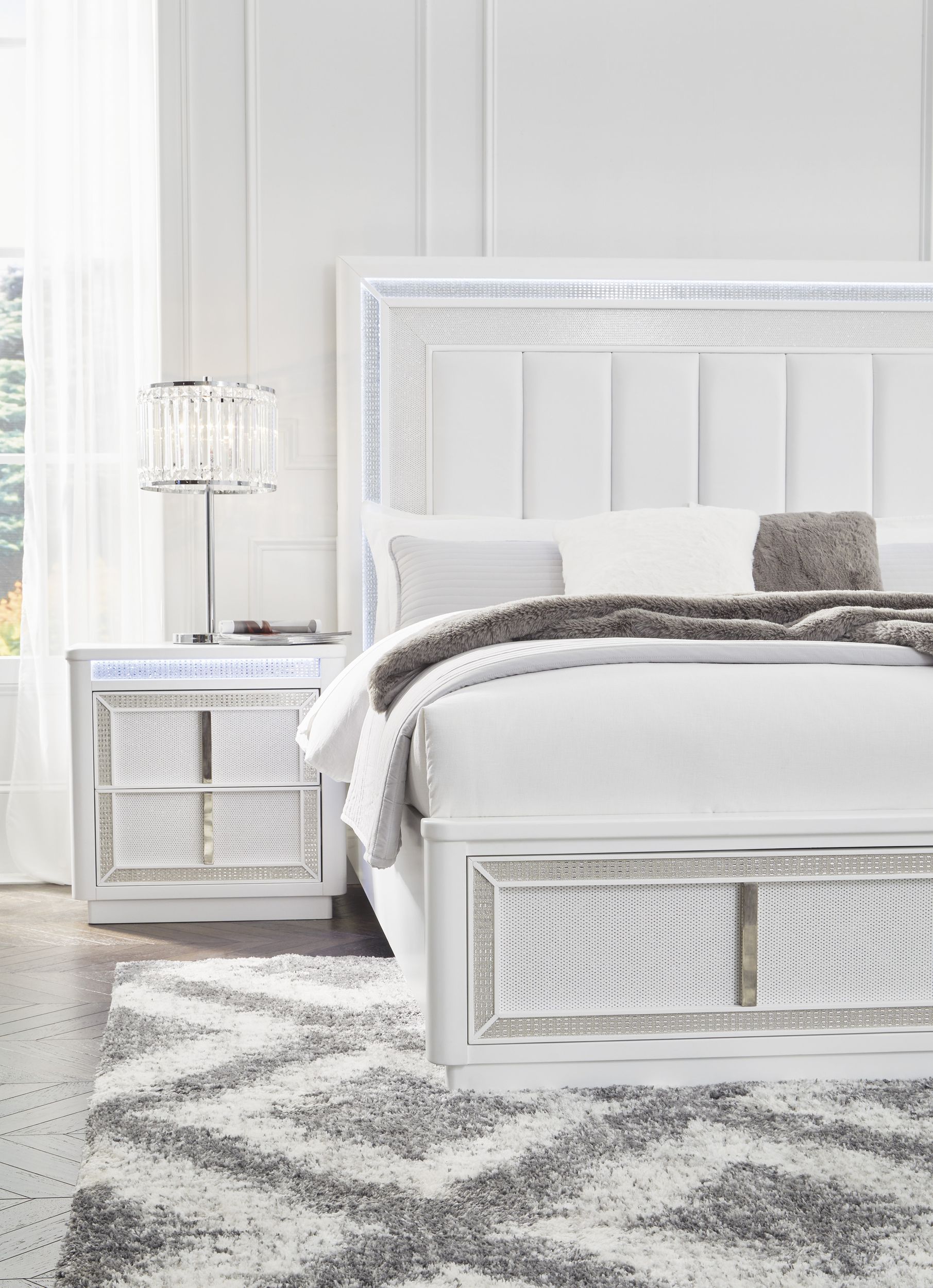 Chalanna - White - Queen Upholstered Storage Bed