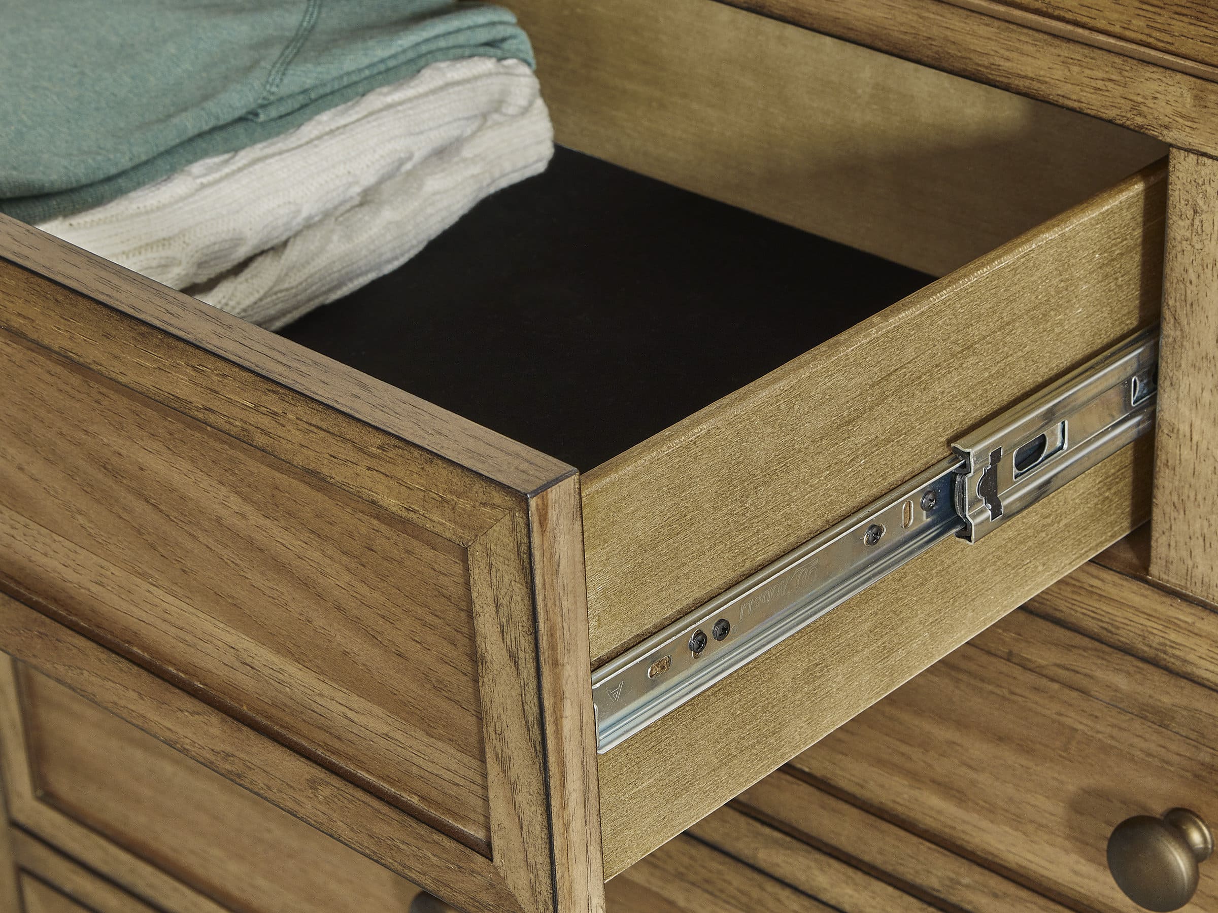 Sharlance Polyester/Wood Panel Bedroom Set