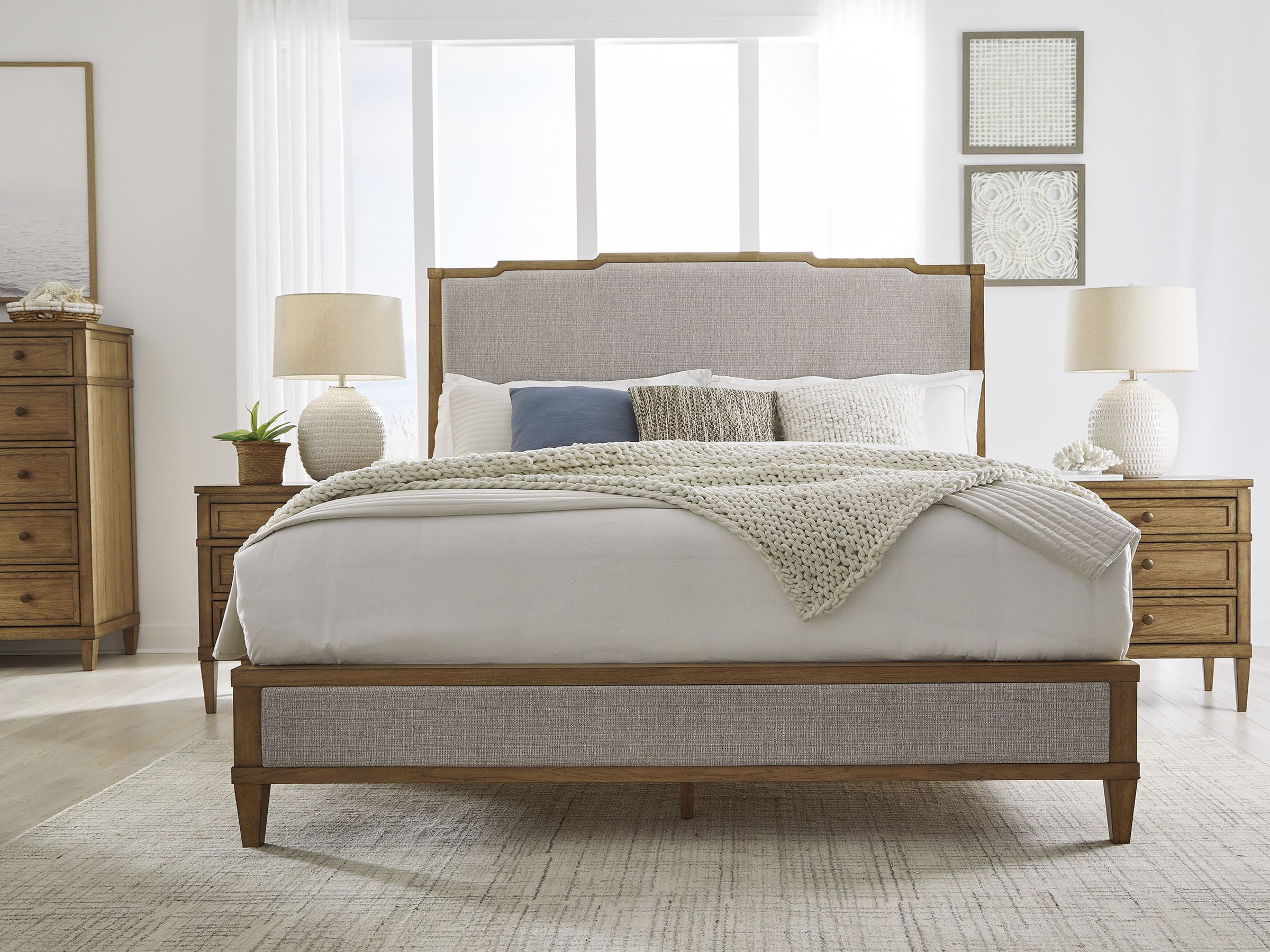 Sharlance Polyester/Wood Panel Bed, California King 