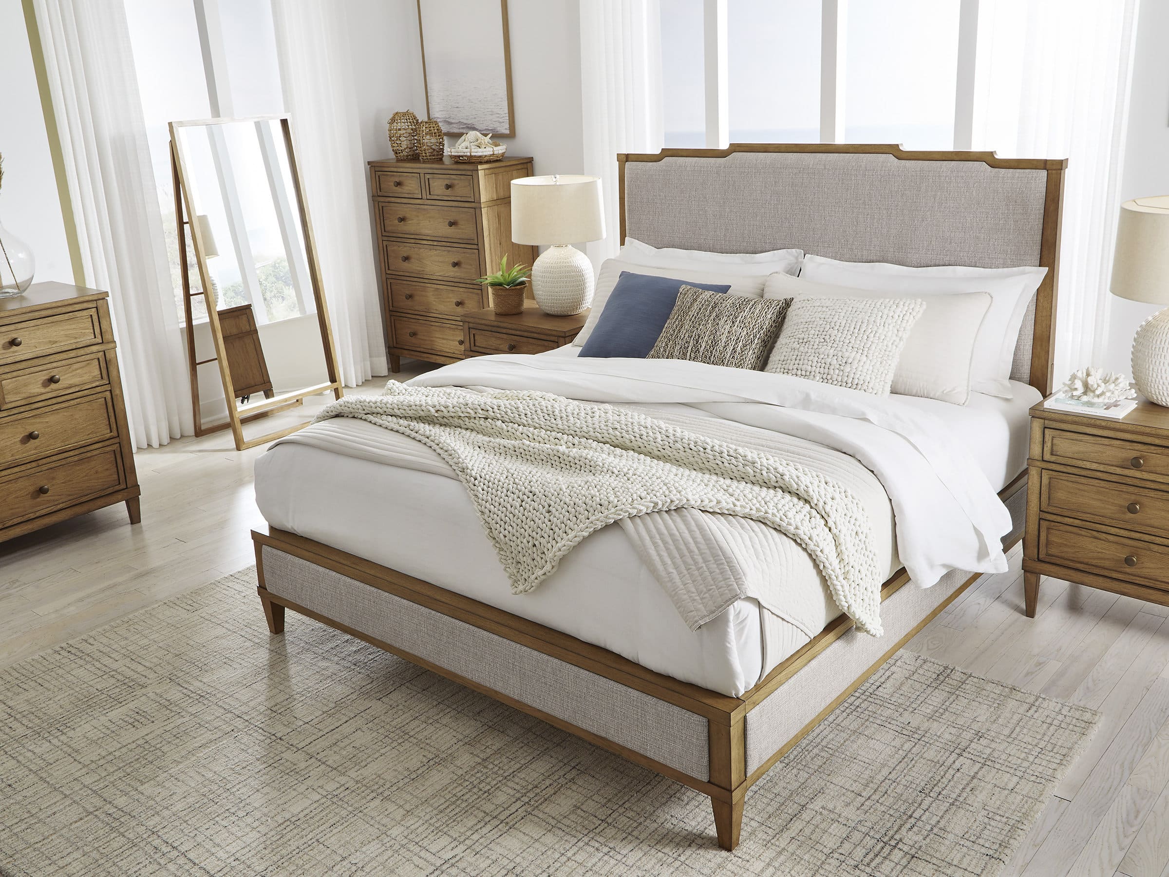 Sharlance Polyester/Wood Panel Bed, California King 