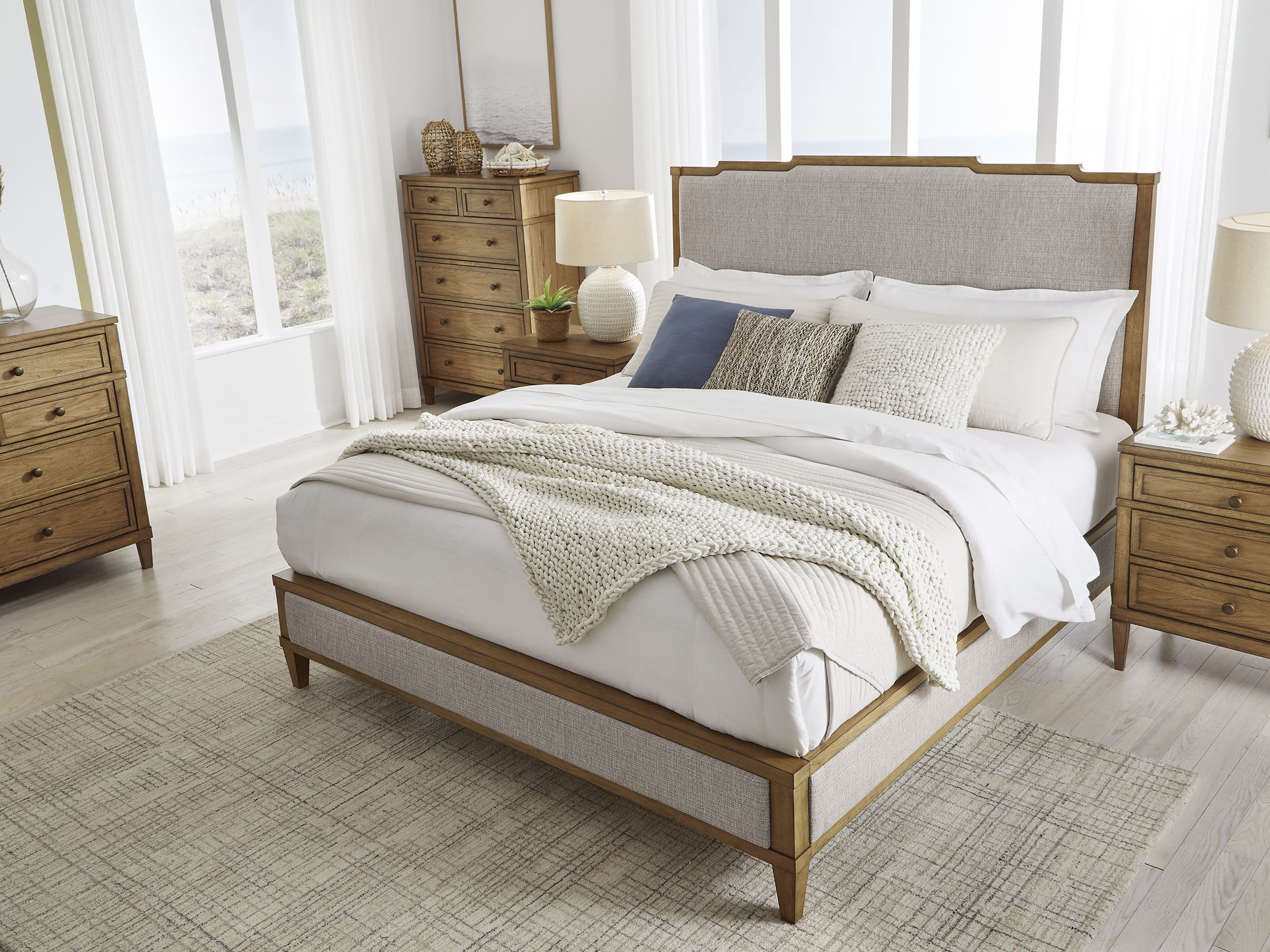 Sharlance Polyester/Wood Panel Bed, California King 