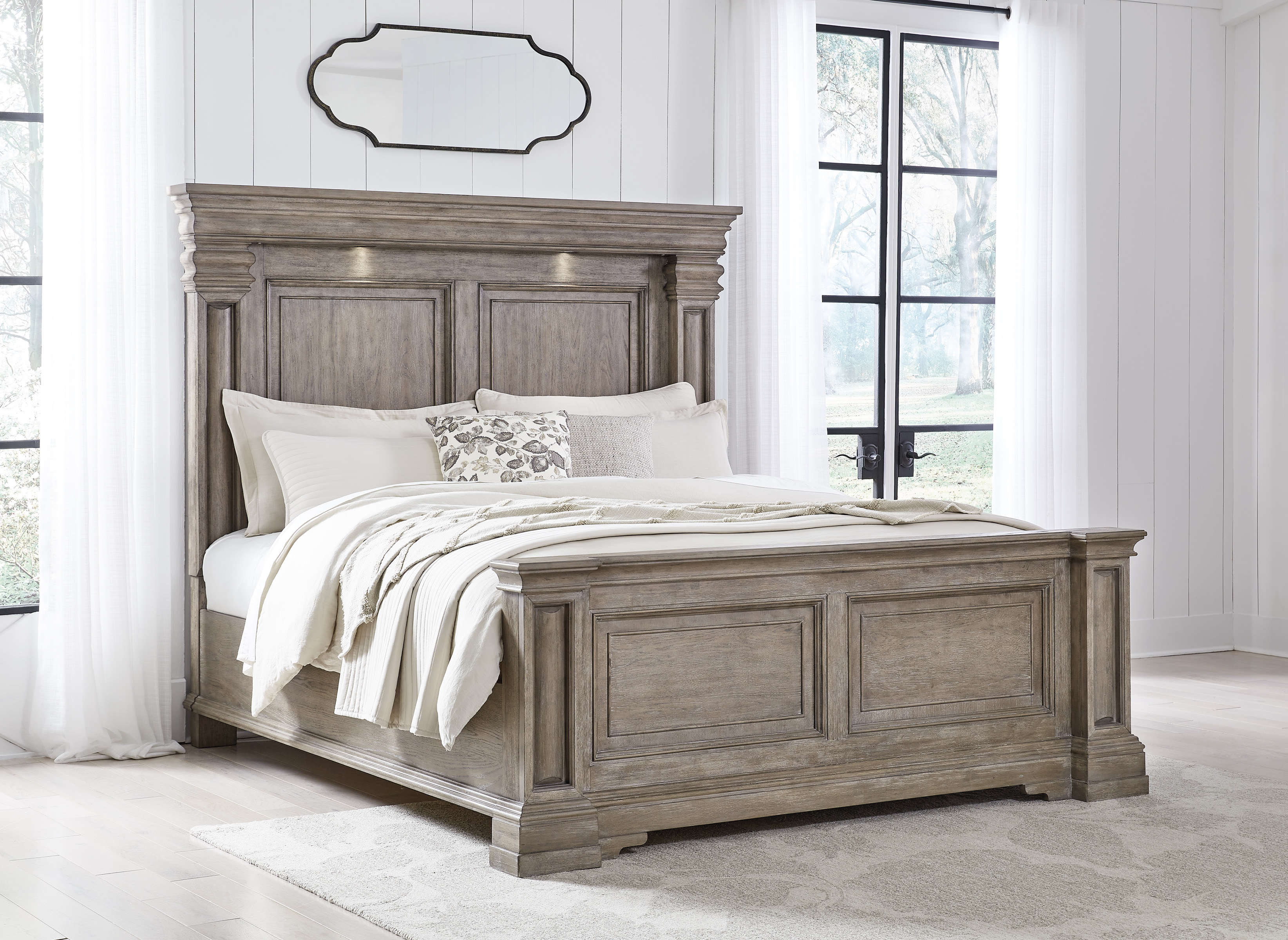 Blairhurst Wood Panel Bed w/LED, King Size