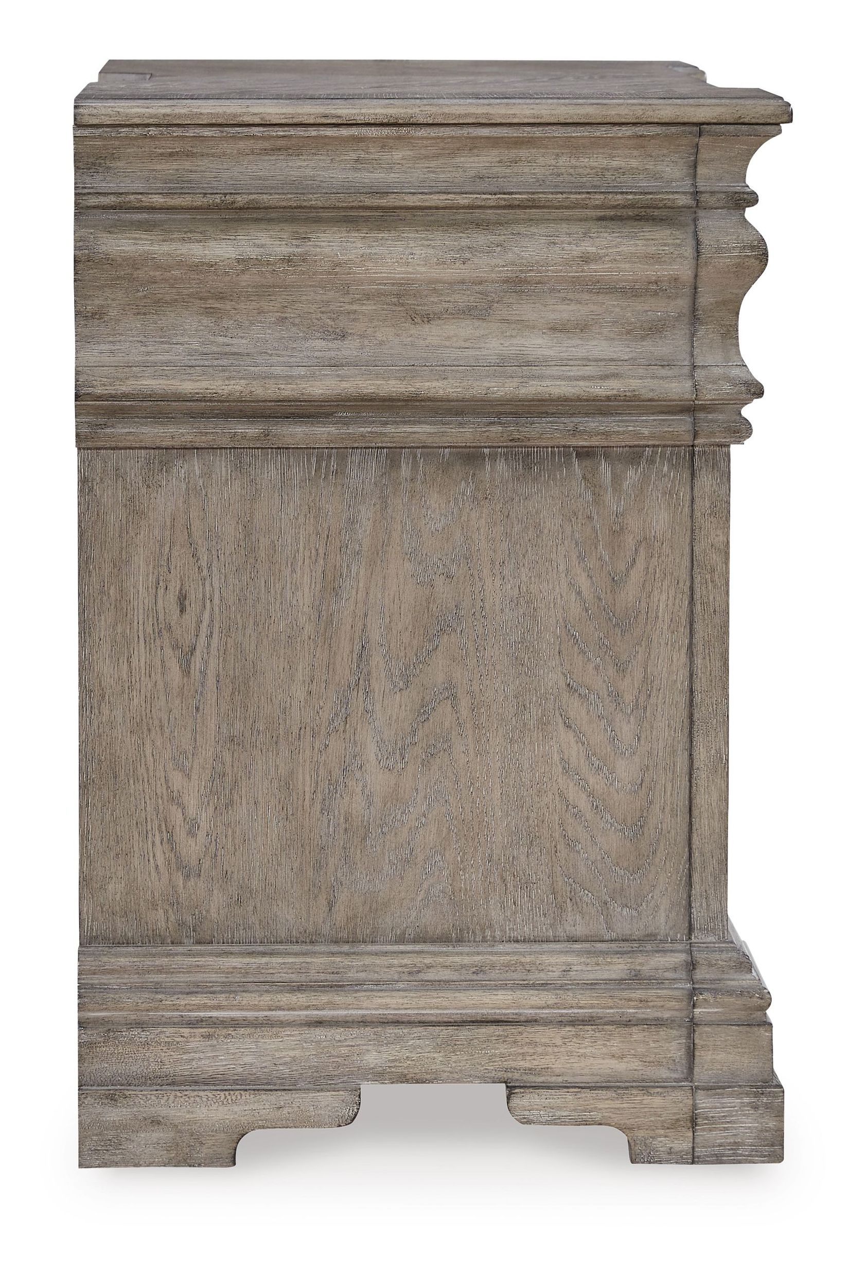 Blairhurst Wood Nightstand w/3 Drawers
