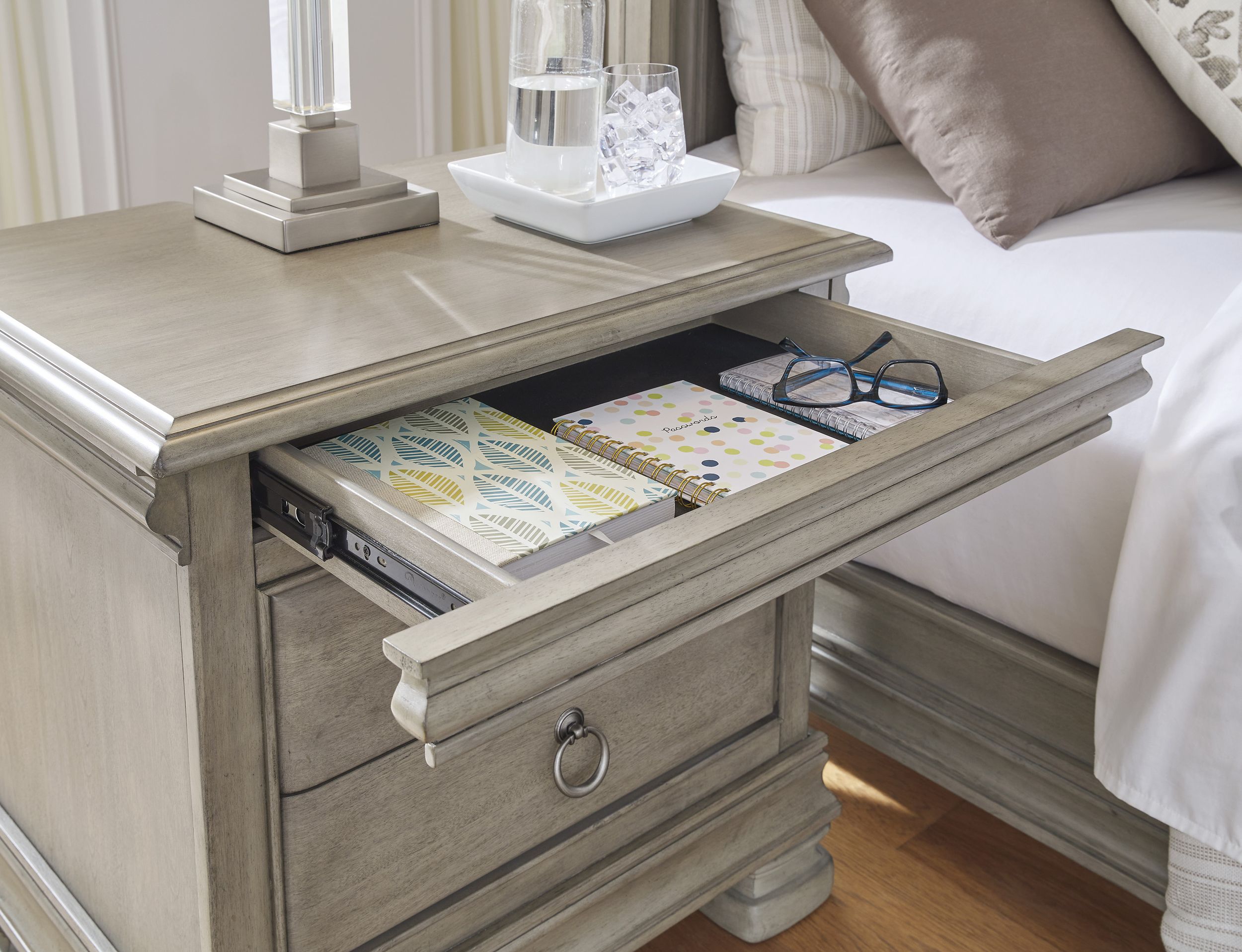 Lexorne Wood 3-Drawer Nightstand w/USB Charger