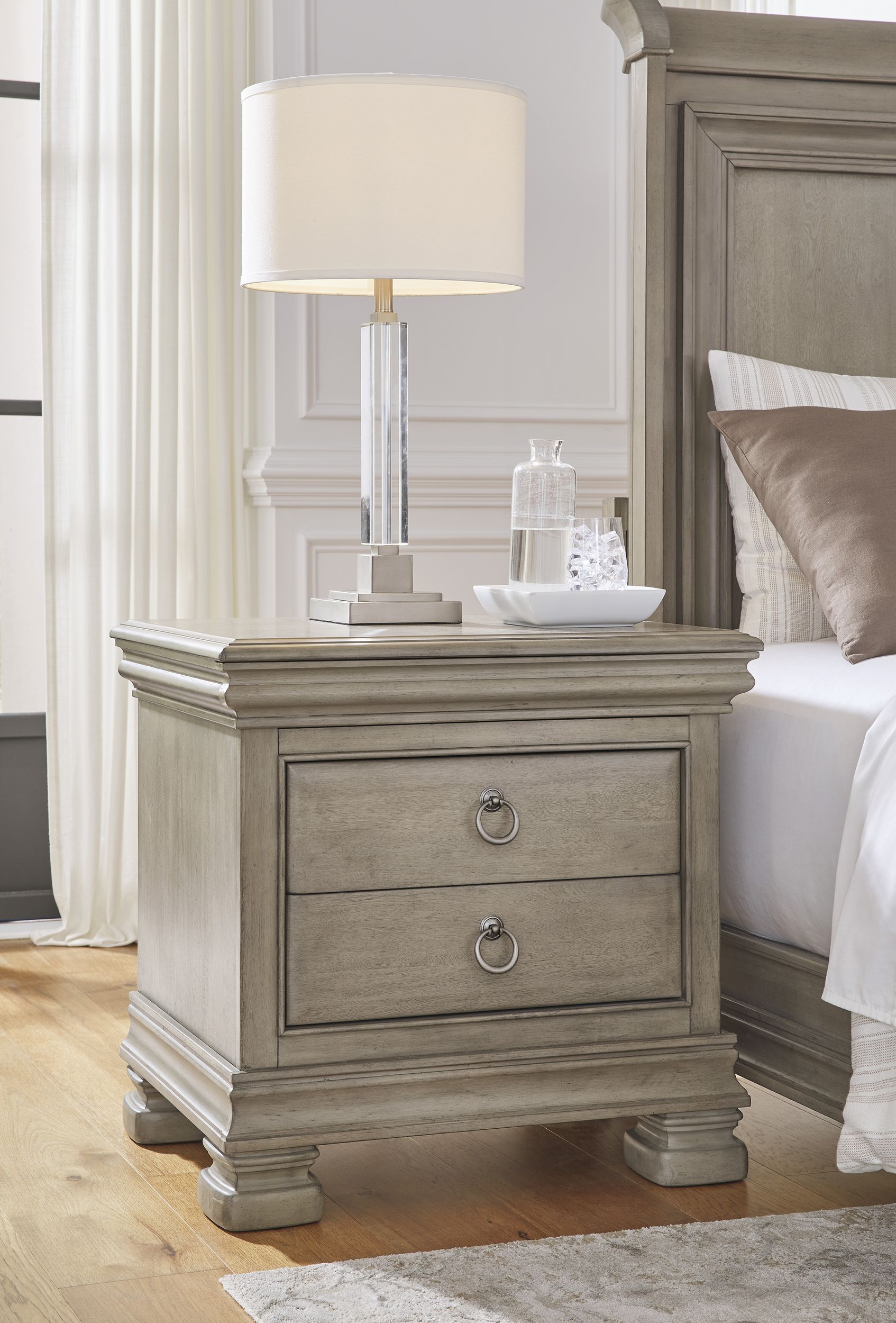 Lexorne Wood Sleigh Bedroom Set