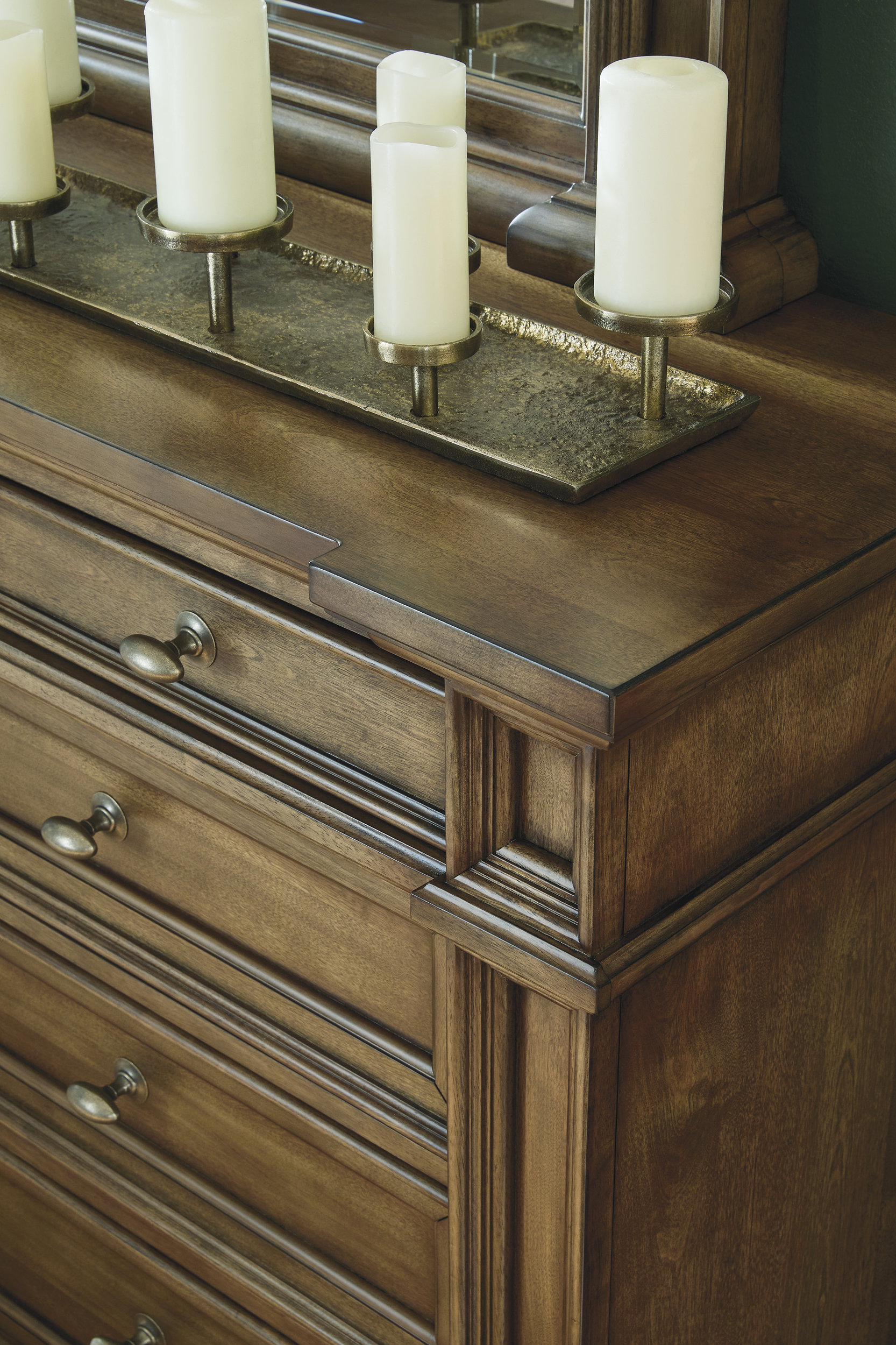 Frantanna Wood Panel Bedroom Set