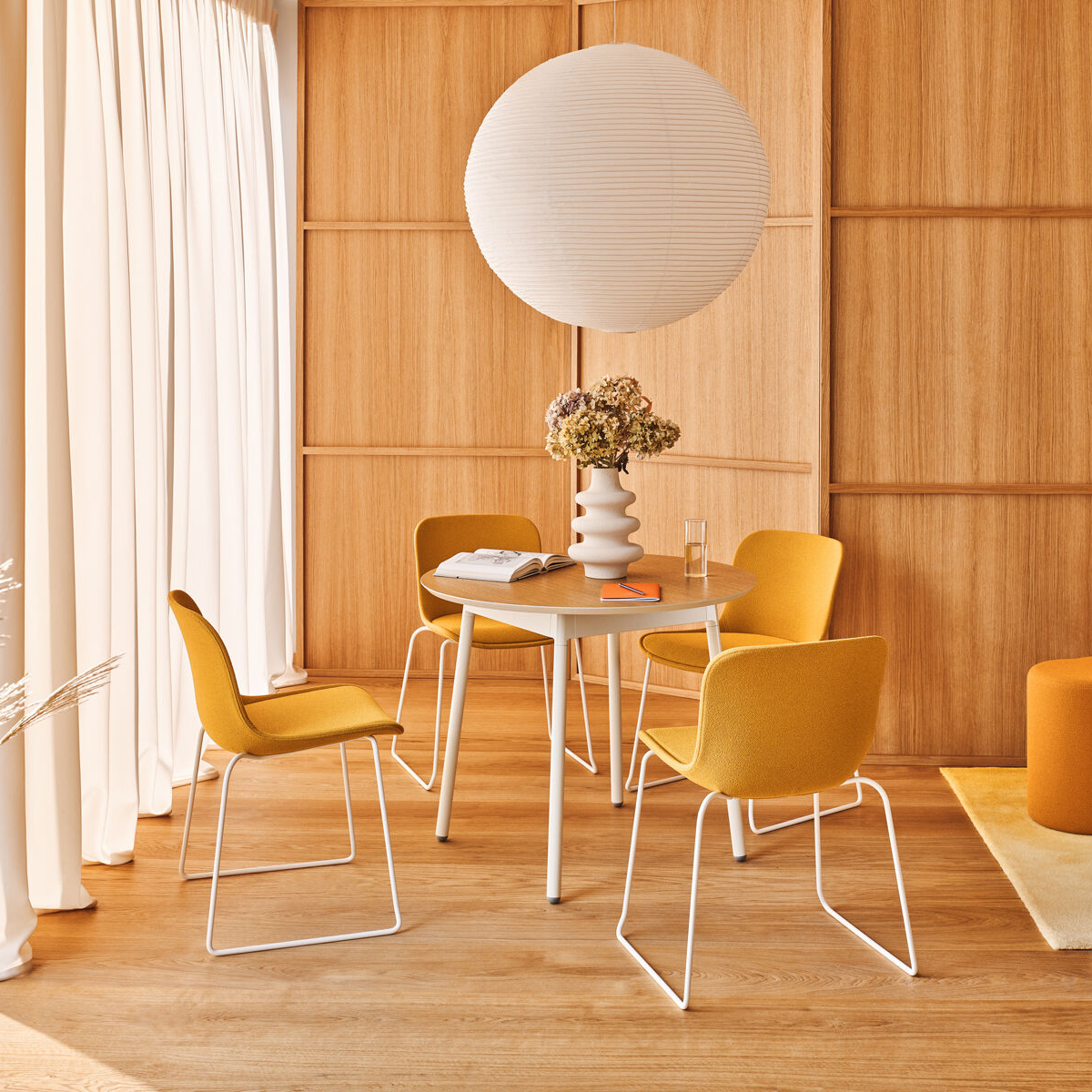Baltic 2 Classic Sledge Chair