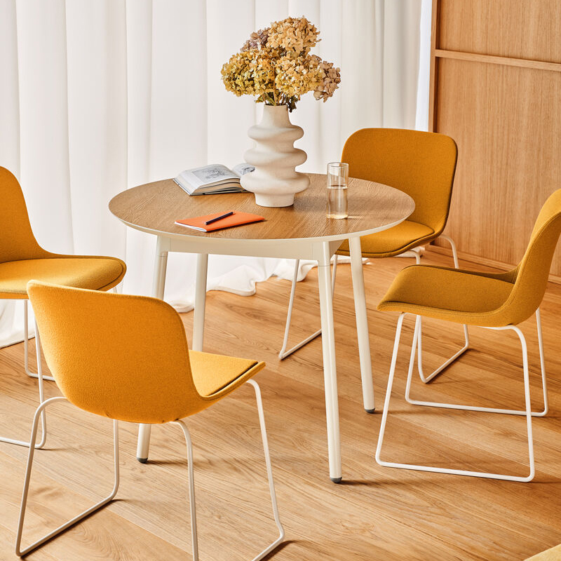Baltic 2 Classic Sledge Chair