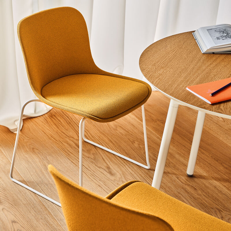 Baltic 2 Classic Sledge Chair