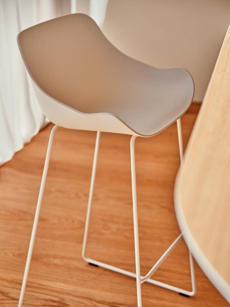 Baltic Basic Polypropylene Office High Stool w/Cantilever Metal Base