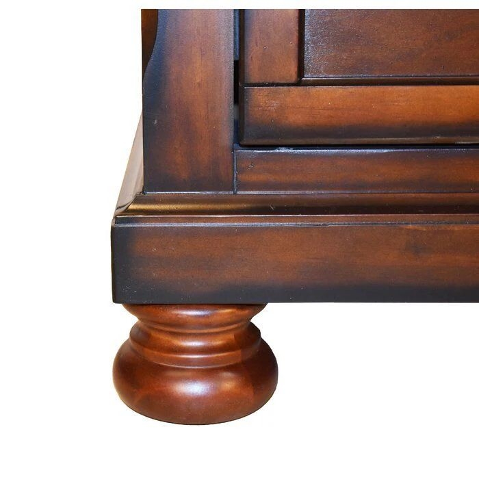 Baltimore 7-Drawer Wood Veneer Dresser