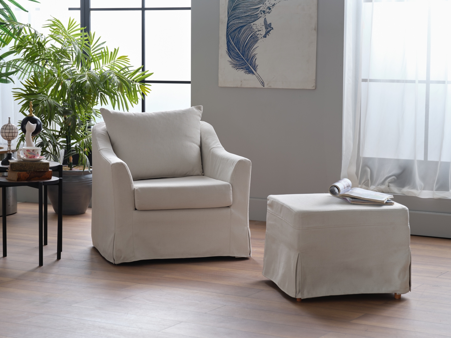 Barlow Fabric Accent Swivel Armchair w/Ottoman