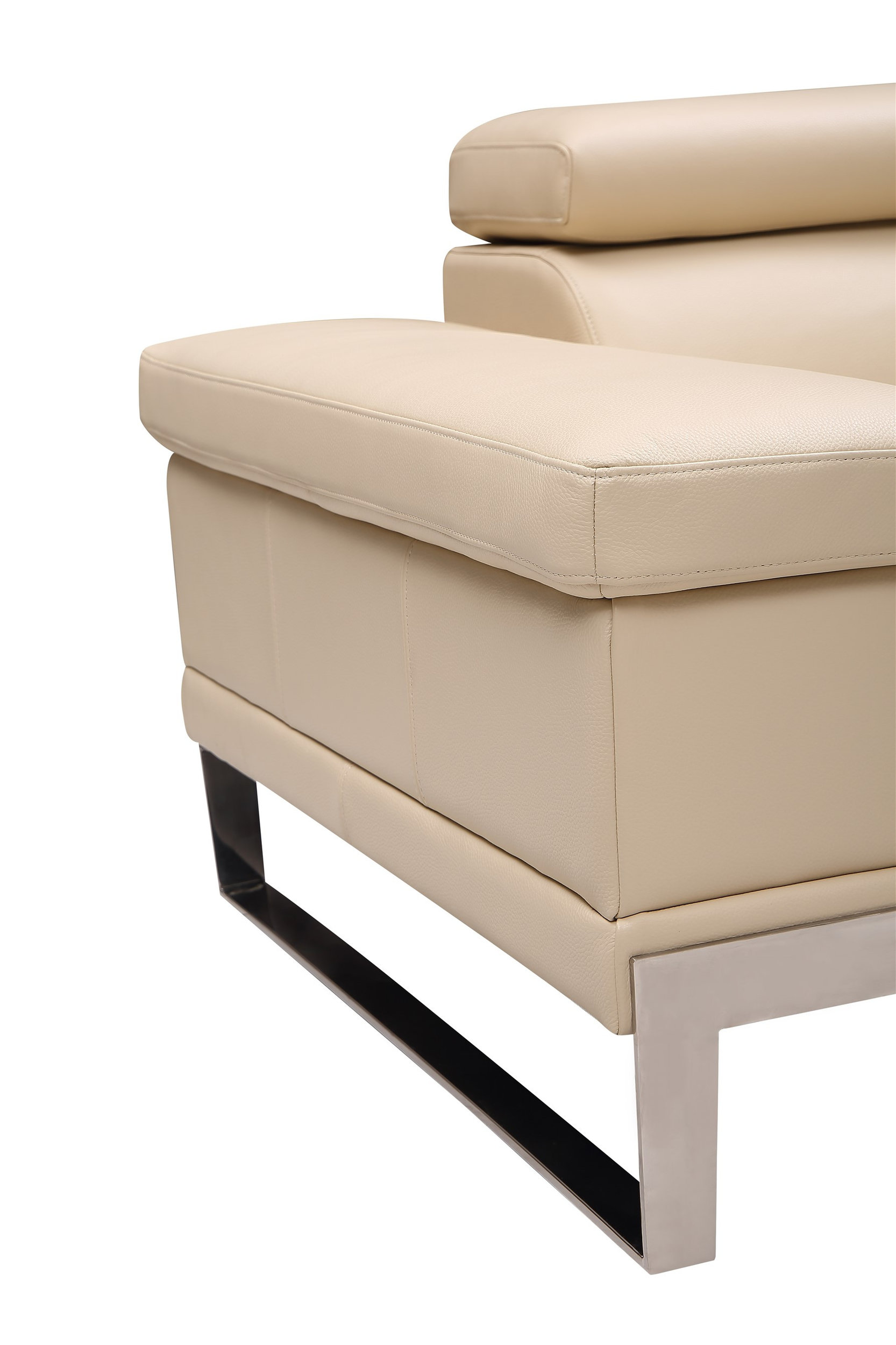Baxter L-Shaped Leather Sectional with Right Chaise & Motion Headrest