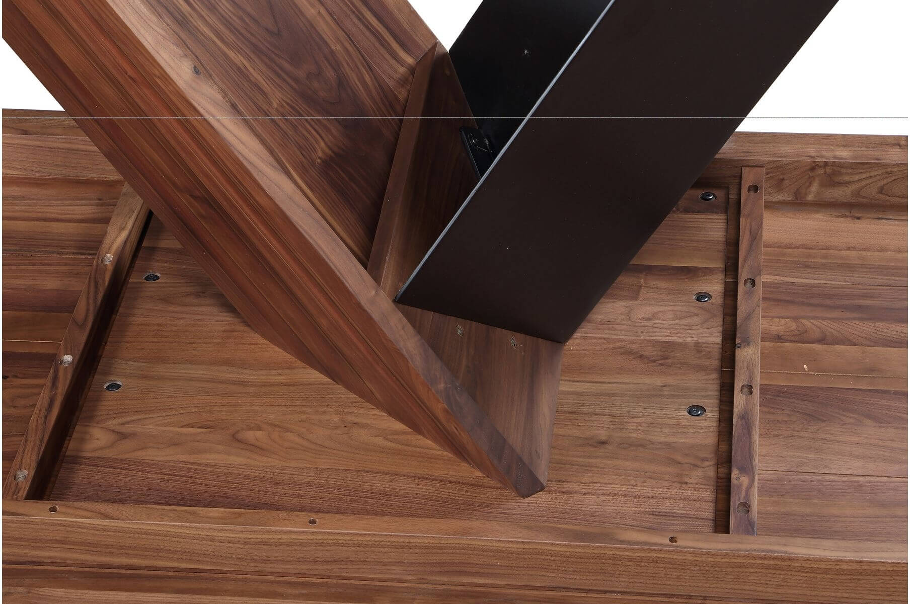 Axio Dining Table