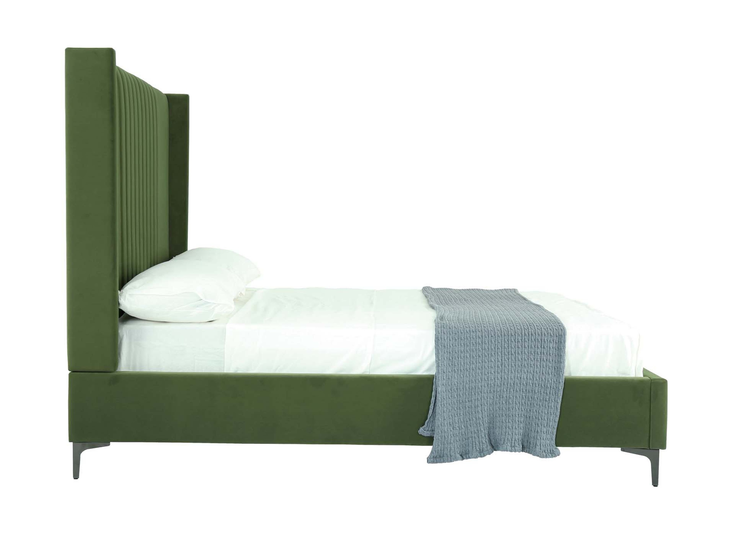 Promenade Velvet Platform Full Size Bed