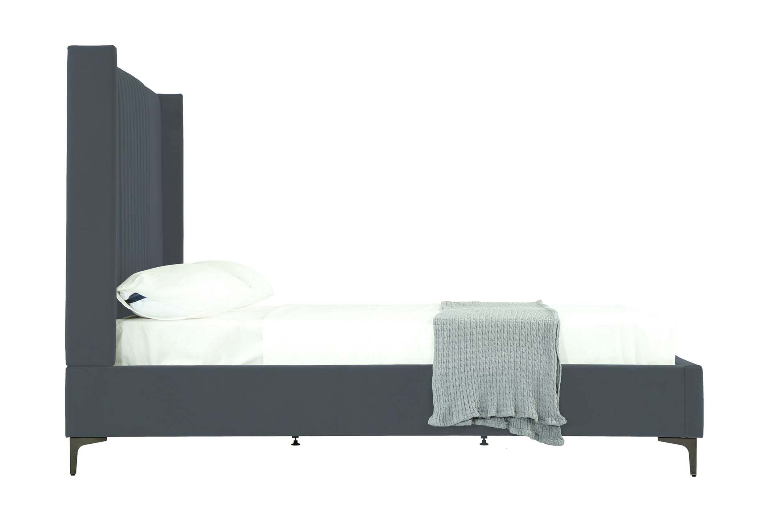 Promenade Velvet Platform Queen Size Bed