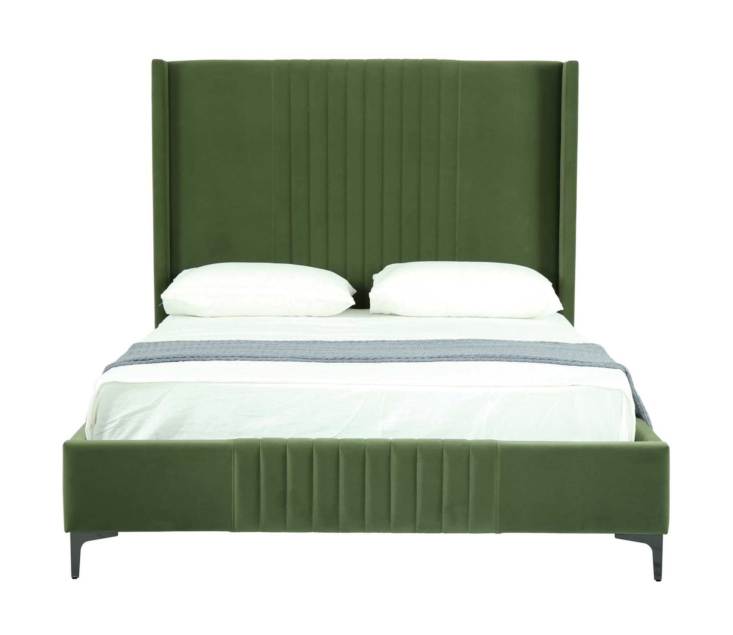 Promenade Velvet Platform Queen Size Bed