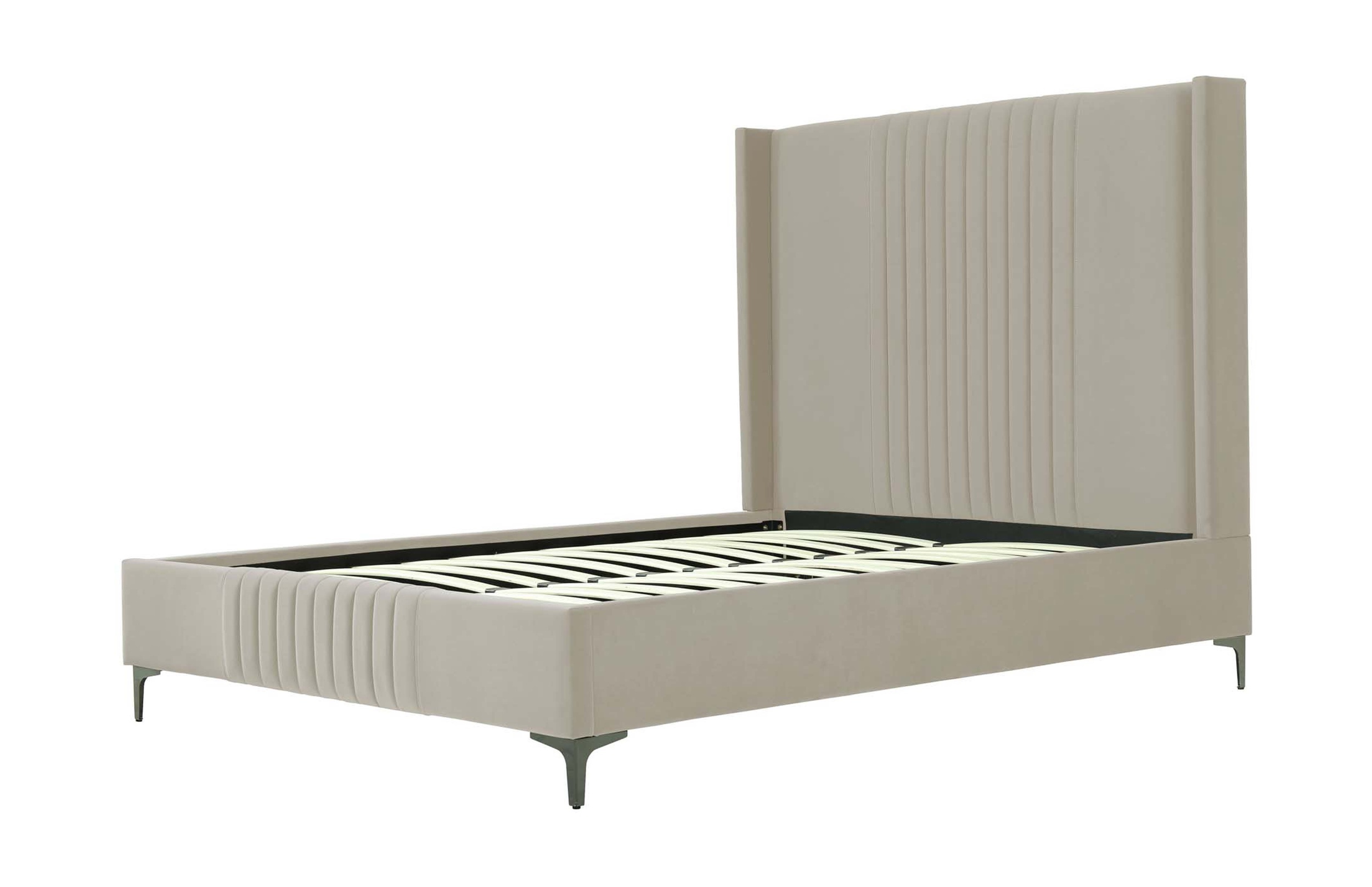 Promenade Velvet Platform Queen Size Bed