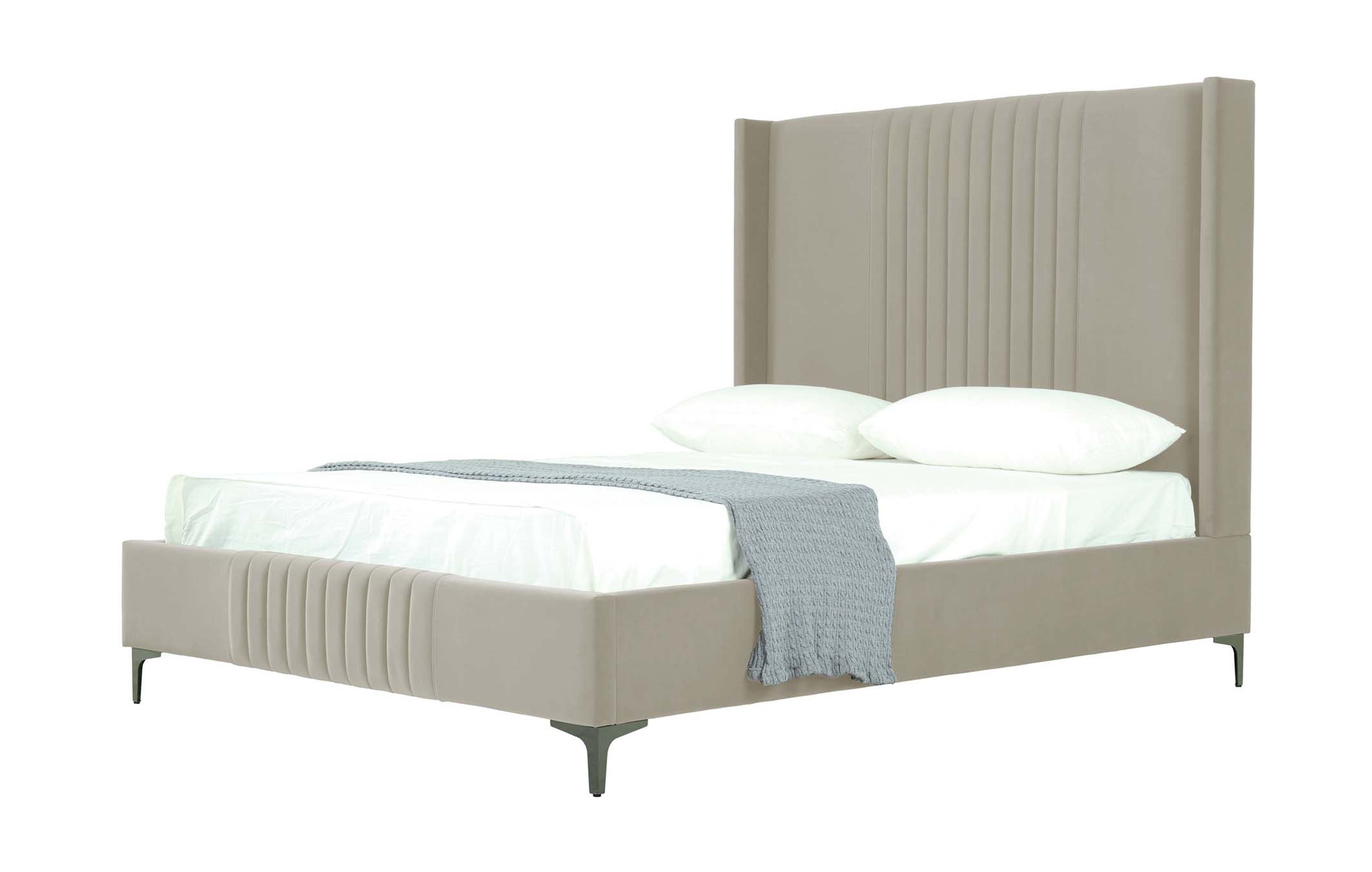 Promenade Velvet Platform Queen Size Bed