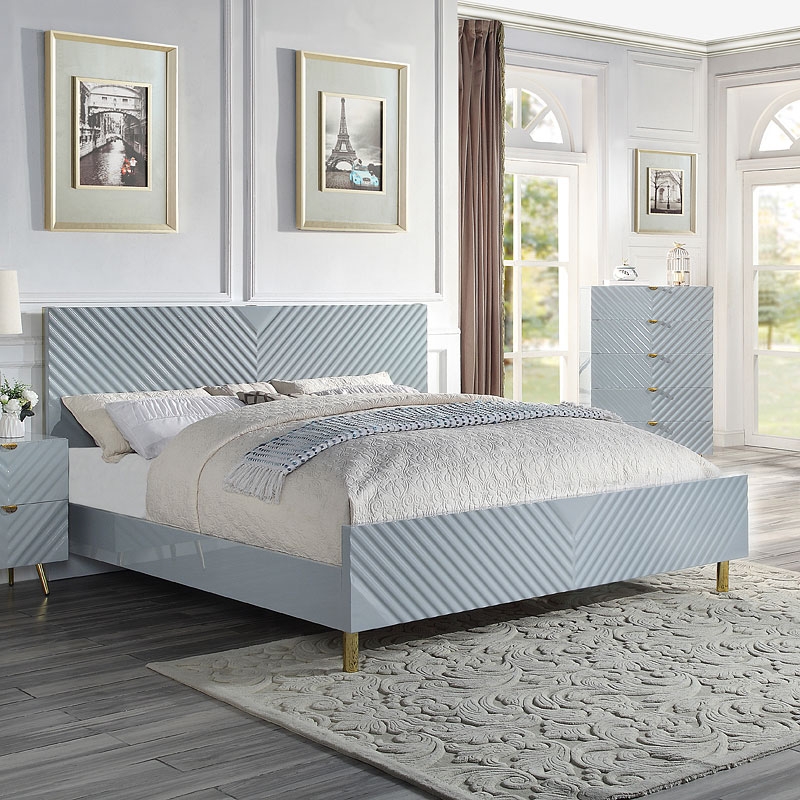 Gaines Wood/Metal Panel Bed, Queen Size